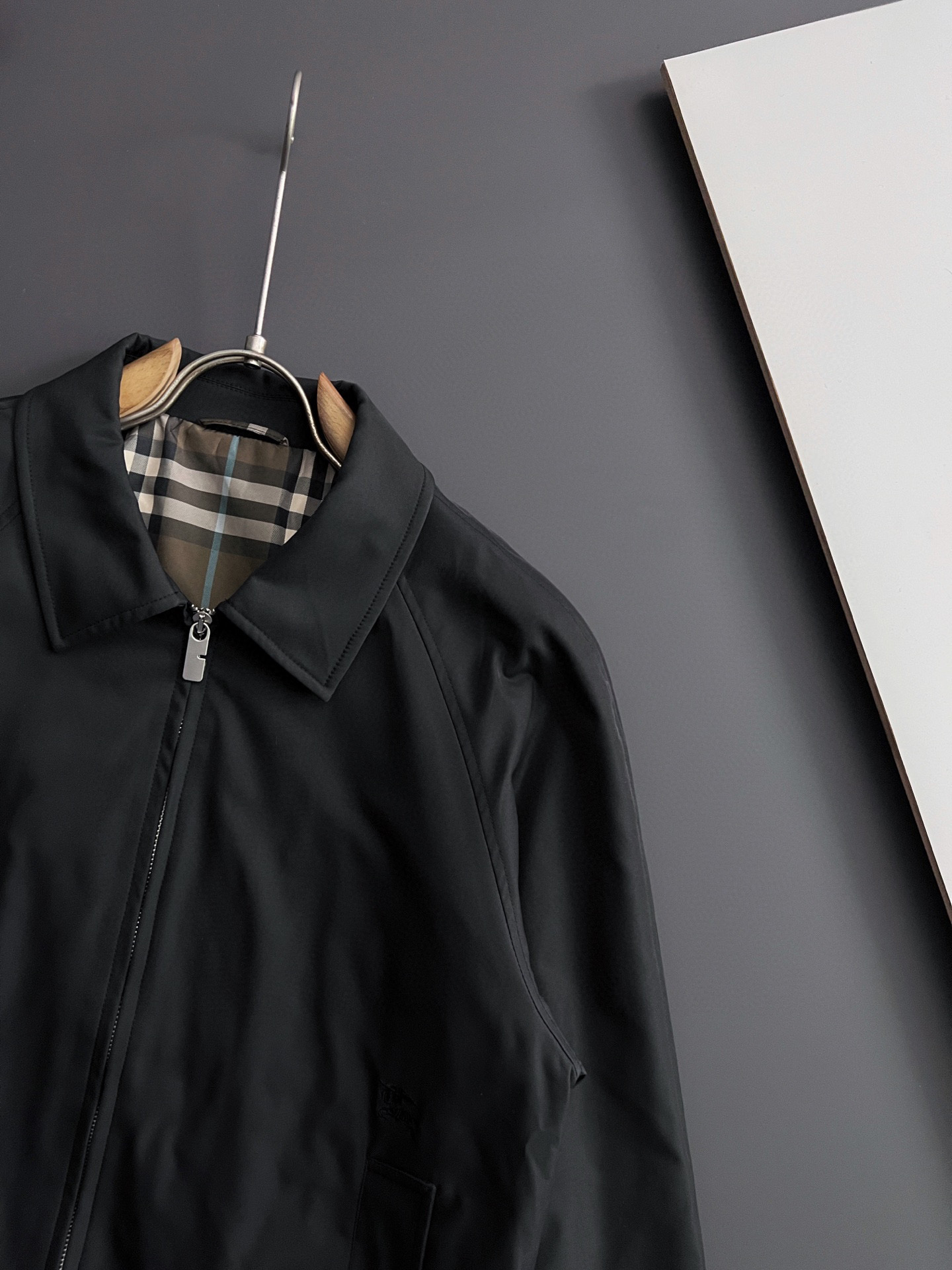 ）Bur、2025ss秋冬新款发布❤️翻领立领夹克外套，穿上就是舒适自在又显瘦的存在，慵懒而随性，结合干