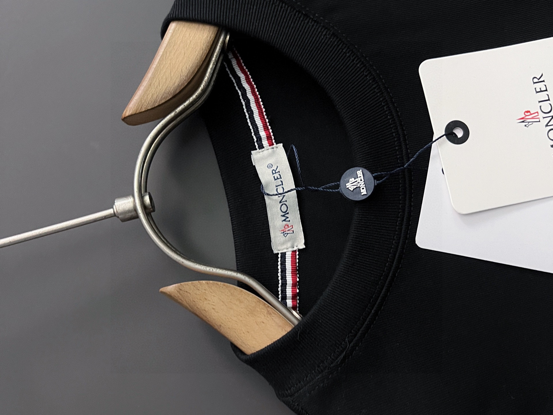 ）Moncle*、爆款王炸2025Ss🌟爆款310g纯棉双纱爆款现货四季系列短袖，简约基础衣橱神器， 休