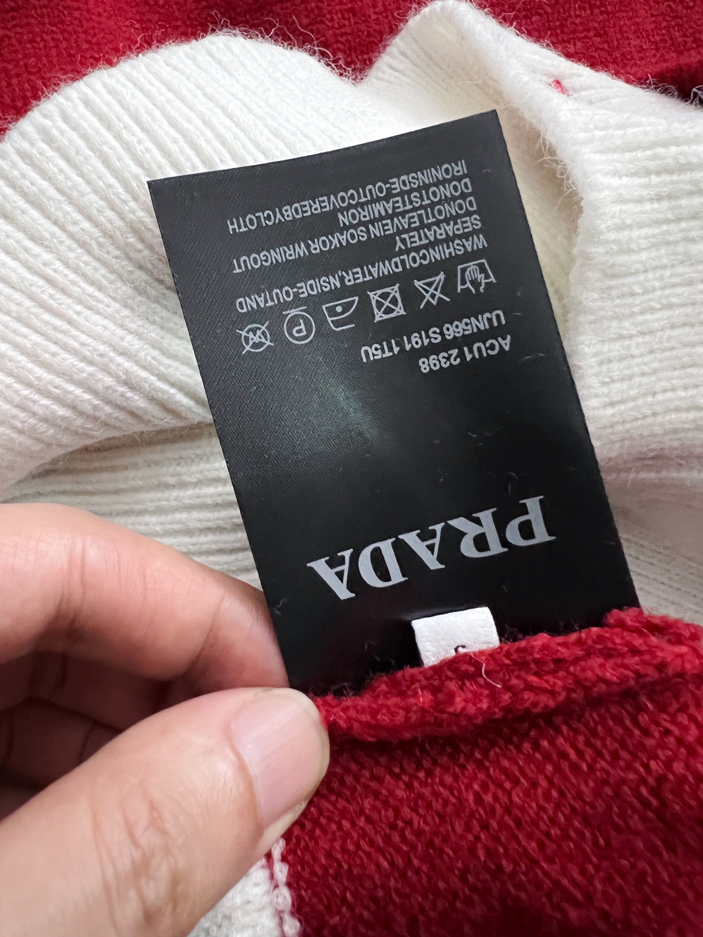 ）Prad*，2025秋冬最新款拼色假两件毛衣！意大利高密度针织，百搭毛衣，Logo标志刺绣！弹力修身版