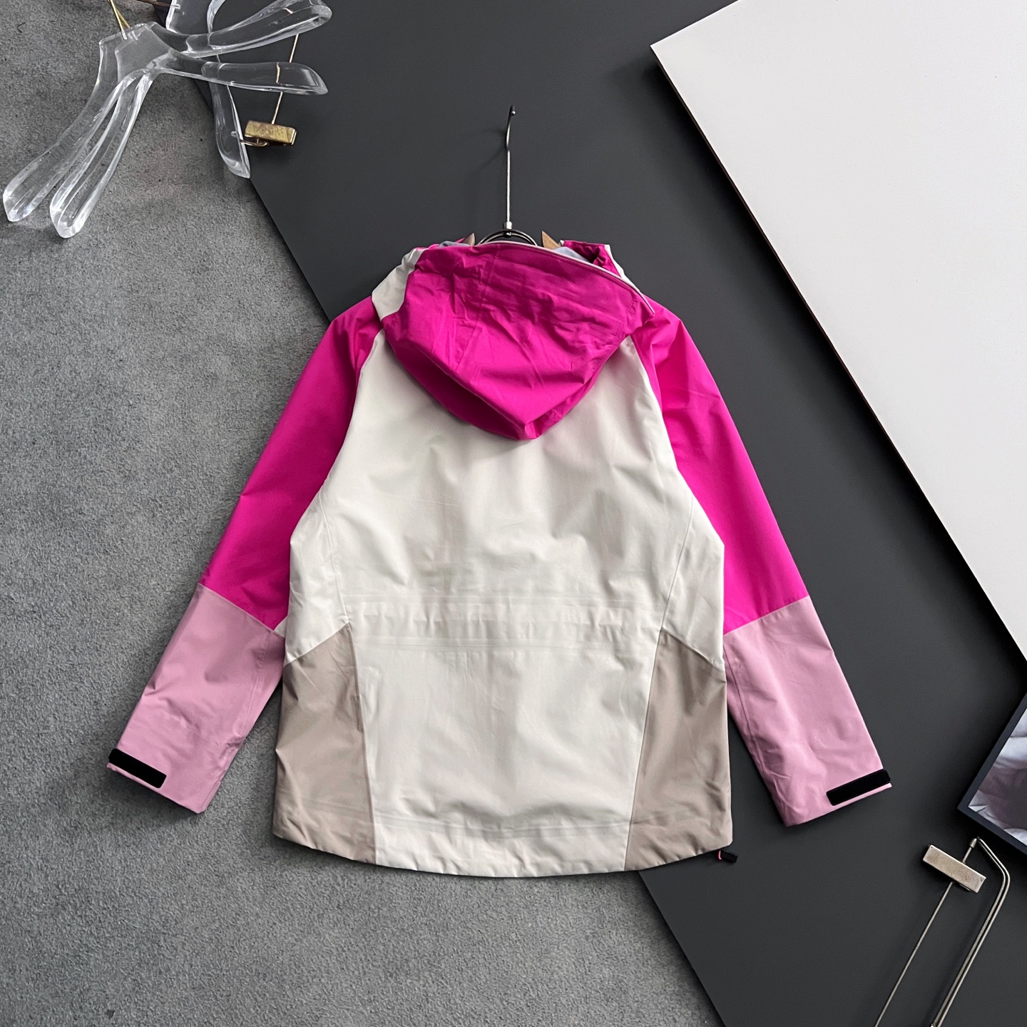 ）女款🐦 鸟家 RUSH系列Gore-Tex Pro 登山滑雪超轻量软壳连帽长袖户外远足防水防风透气冲锋