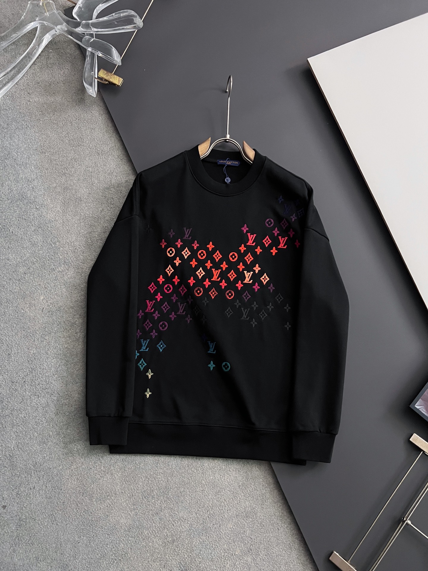 NO:519032,) 1V*!  ·Exclusive high-end customization. The latest popular sweatshirt, casual round neck style, exclusive customized pure cotton 420g, technological fabric, customized original thread, extremely high grade, exquisite craftsmanship, handsome upper body, size S- XL, hoodie, sweatshirts, alexander wang19860909）1V*！·独家 高端定制. 最新爆款卫衣,休闲圆领款,独家定制纯棉420克、科技面料,定制原版螺纹,档次极高,工艺精湛,上身帅到爆,尺码S- XL,,hoodie,sweatshirts,alexander wang,Men's clothing