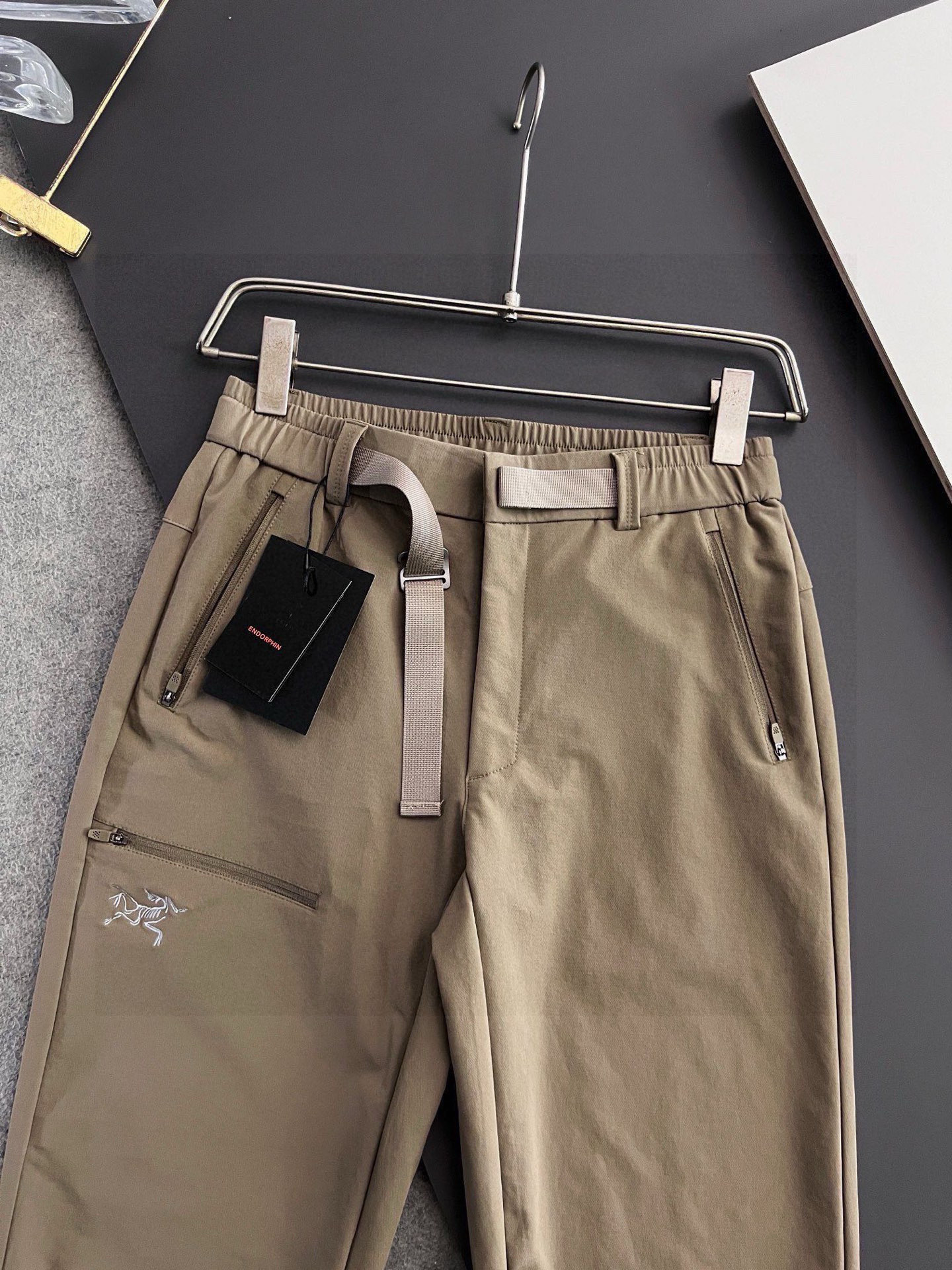 ） 始祖🐦ARC、25Ss男士工装软壳休闲裤.....……标志性的鸟家LOGO刺绣 休闲户外都是最好的选