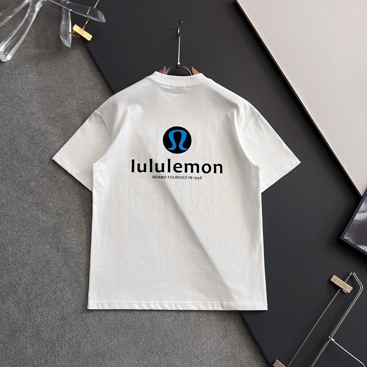 ）Lulu*、2025Ss爆款280g纯棉双纱爆款现货四季系列短袖，简约基础衣橱神器， 休闲百搭必备款）