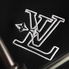 )1V、25Ss🌟新款休闲运动裤。采用定制铜氨丝空气层混纺面料,抗皱不粘灰抗静电,立挺上身有型;微阔版型 )1V、25Ss🌟新款休闲运动裤。采用定制铜氨丝空气层混纺面料,抗皱不粘灰抗静电,立挺上身有型;微阔版型