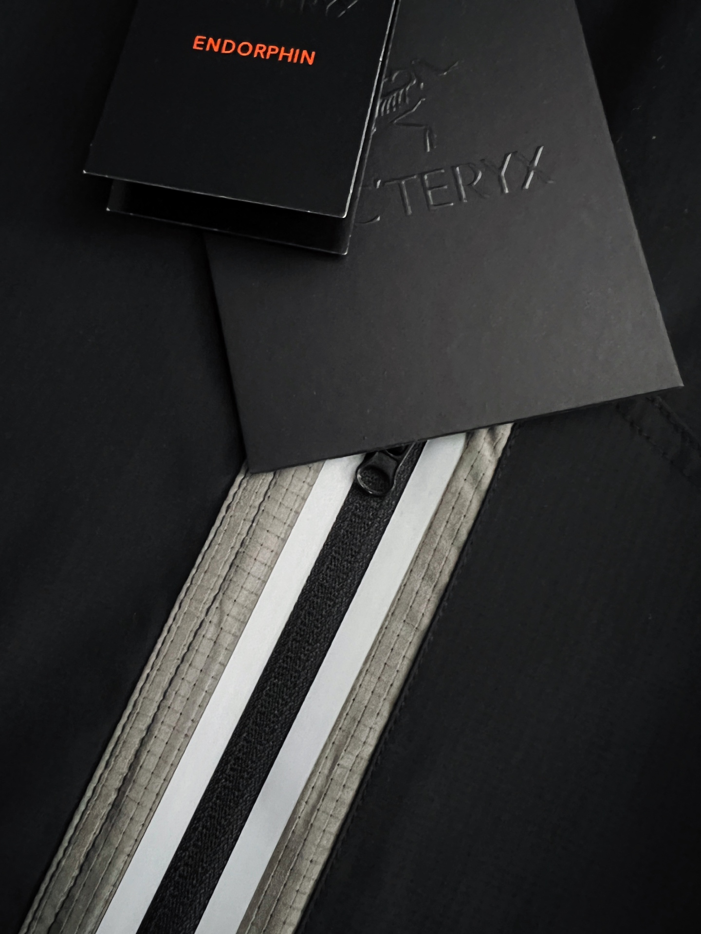 ）始祖🐦*男女同款 冲锋衣卫衣 (美版)✅高透层压织物Gore-tex仿水透气薄膜 ✅匹布数码印再红外线