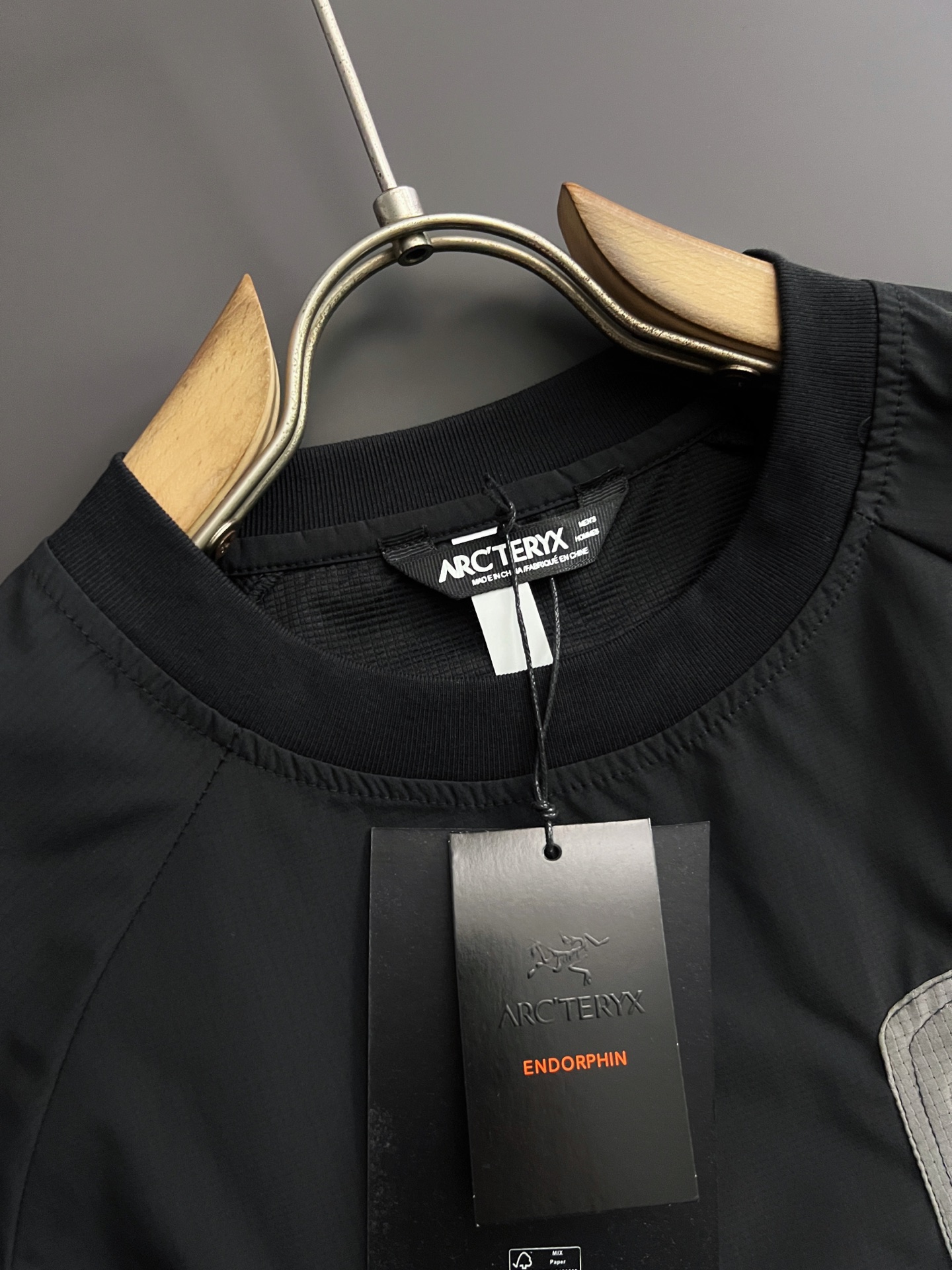 ）始祖🐦*男女同款 冲锋衣卫衣 (美版)✅高透层压织物Gore-tex仿水透气薄膜 ✅匹布数码印再红外线