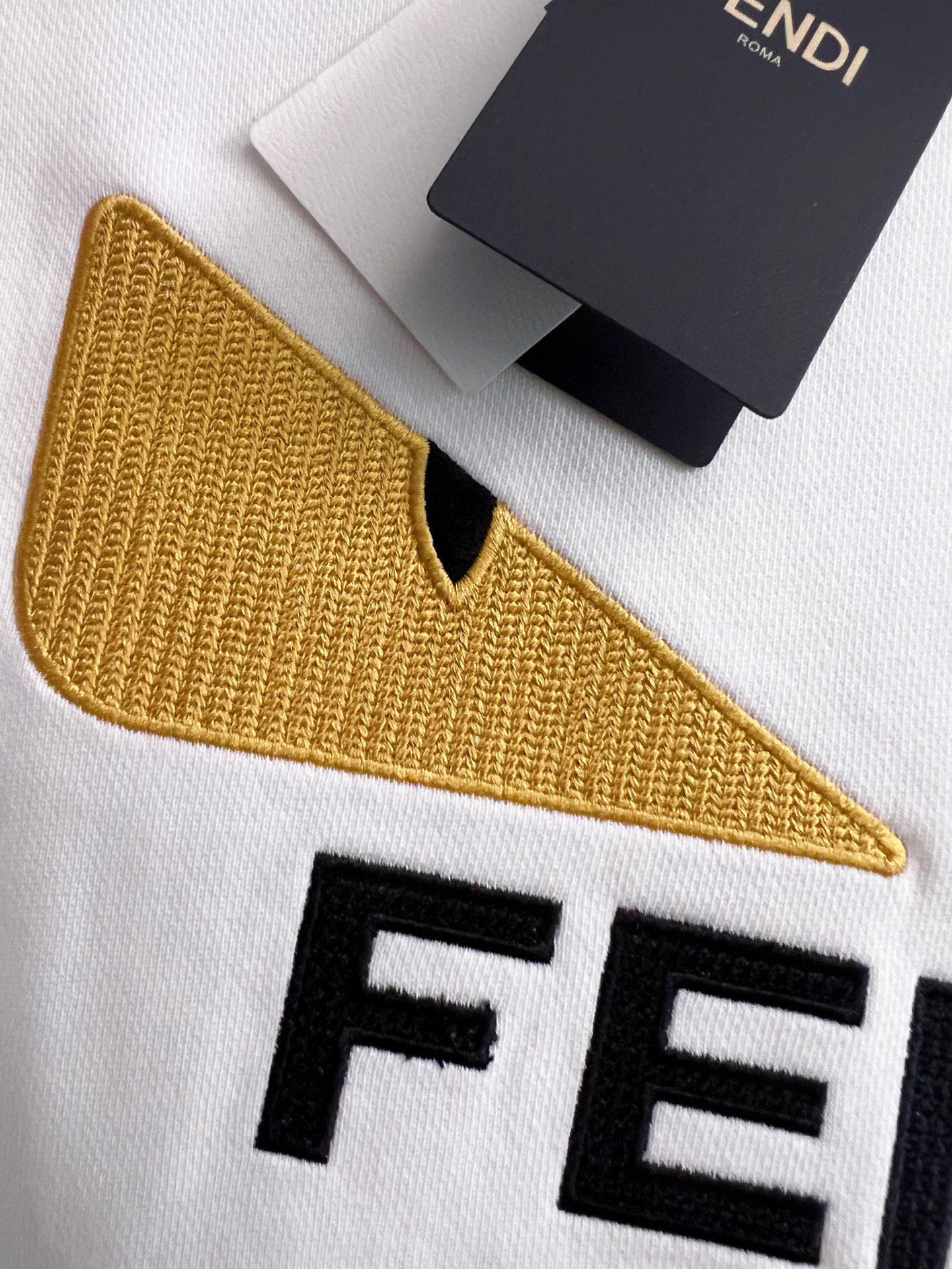 Fendi 2025Ss White Cotton Sweatshirt with Yellow Monster Eyes Embroidery 6 i1758036813024 1064 0 4
