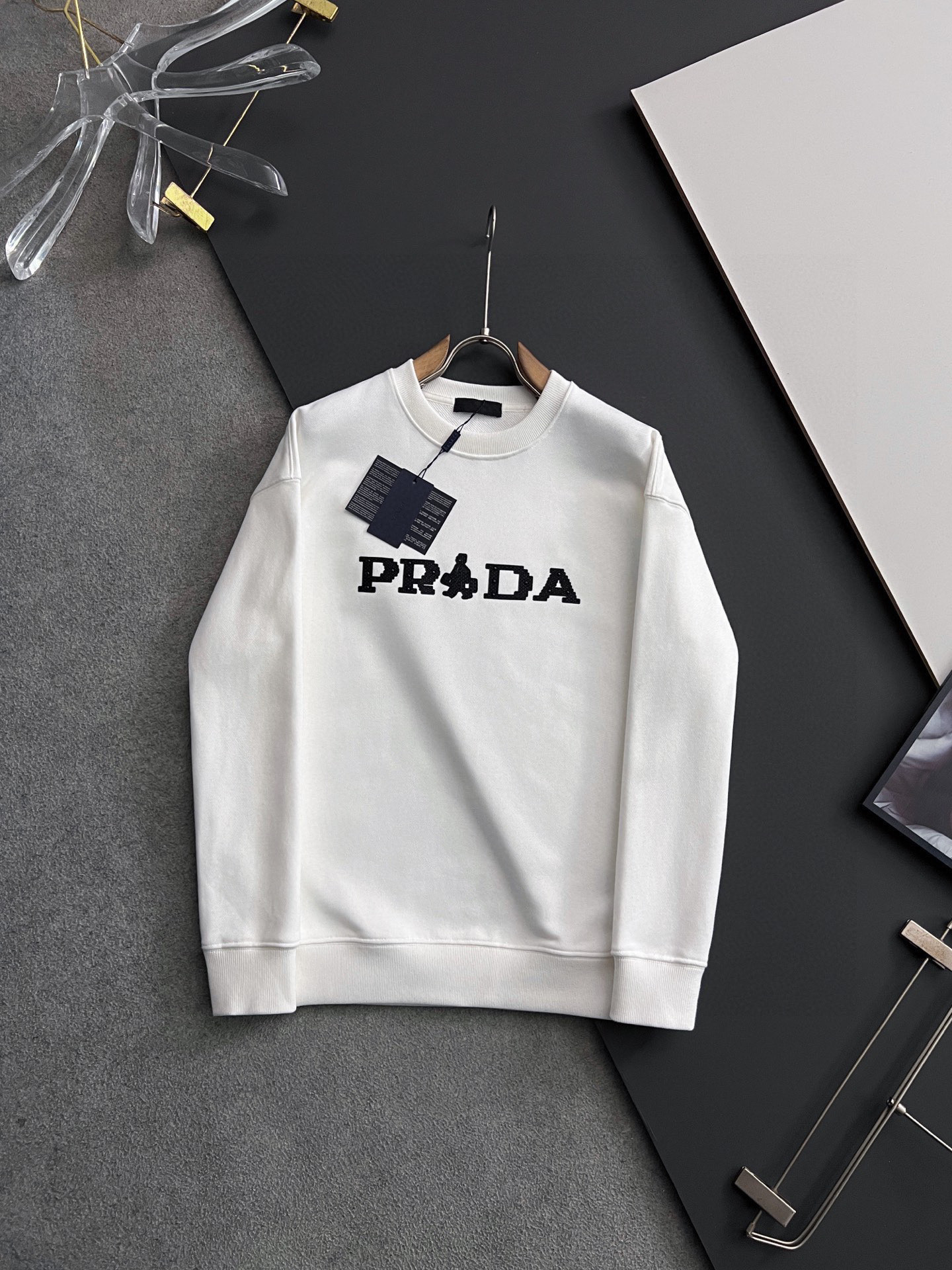 Prada Heren Trui Witte Katoenen Fleece Crewneck Pullover - Stijlvol & Comfortabel