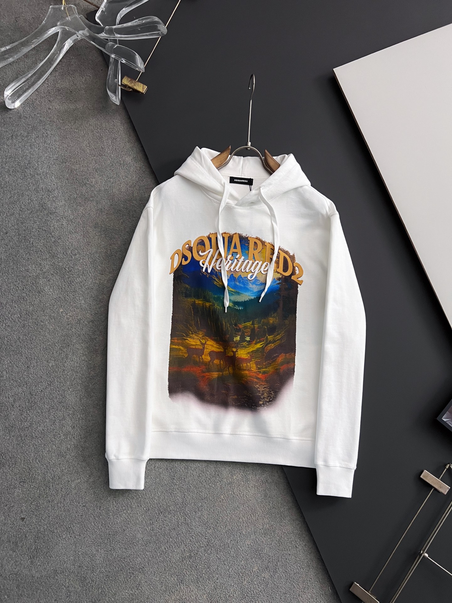 Dsquared2 Heritage Hoodie Men's Fashionable Casual Round Neck Sweatshirt