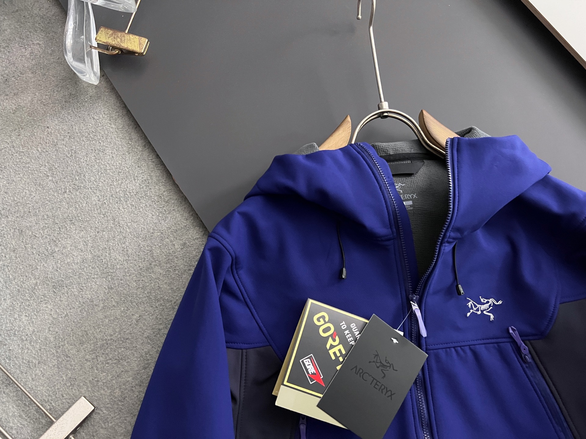 ）始祖🐦*2025Ss秋冬新款棉夹克小外套！质感与面料完美到爆基础百搭不挑人的款式，专业抗菌防静电、远红