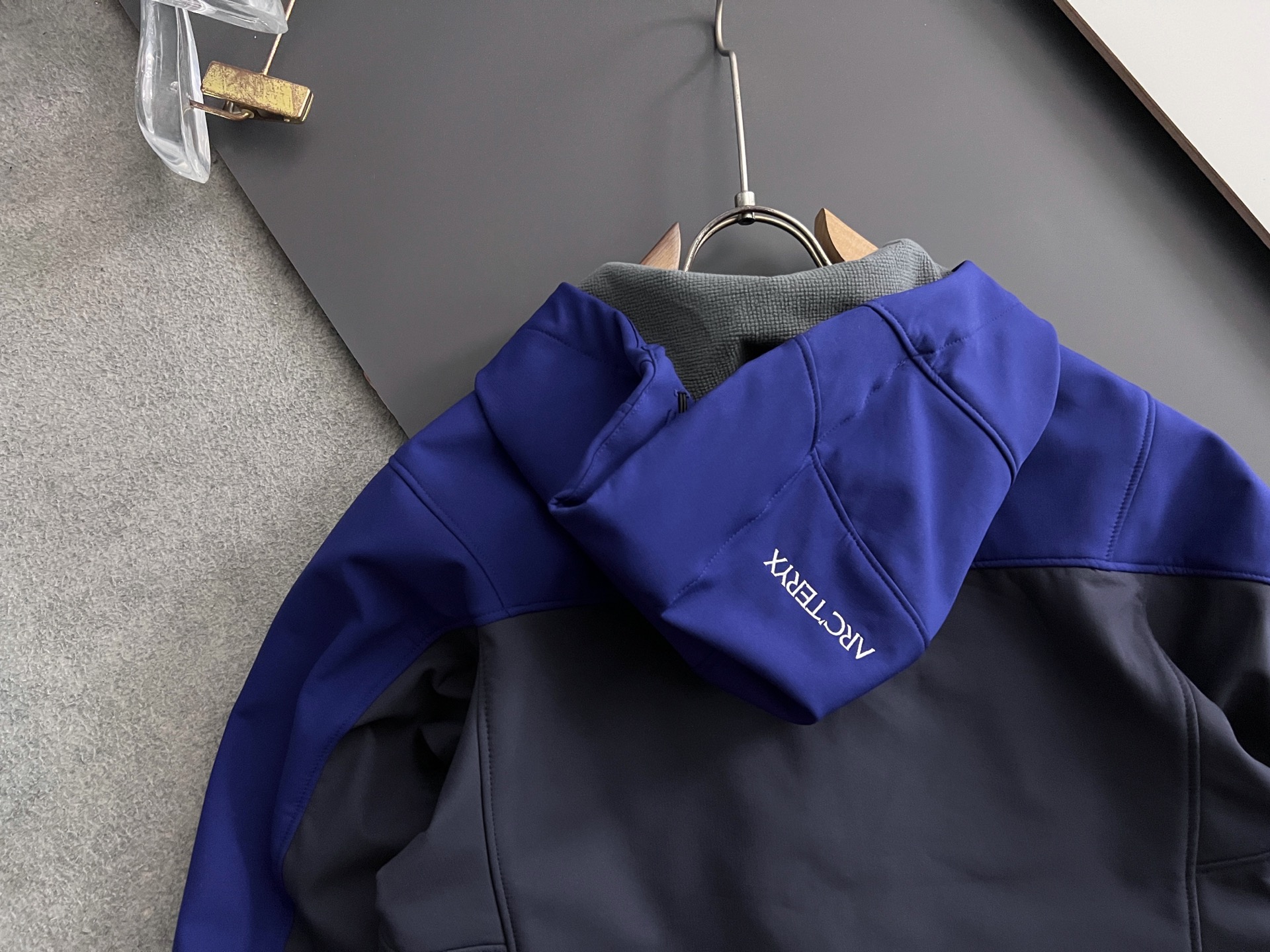 ）始祖🐦*2025Ss秋冬新款棉夹克小外套！质感与面料完美到爆基础百搭不挑人的款式，专业抗菌防静电、远红