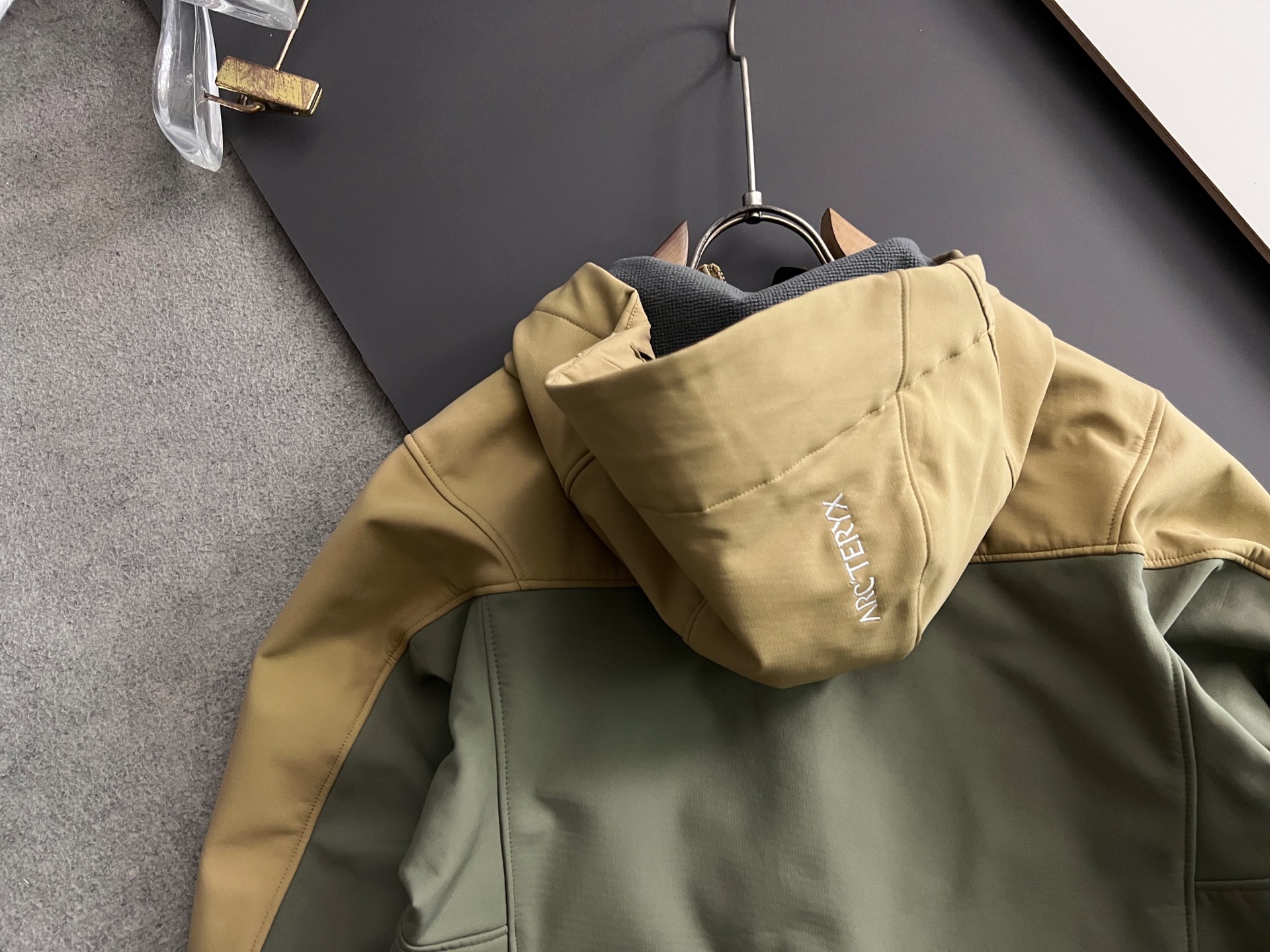 ）始祖🐦*2025Ss秋冬新款棉夹克小外套！质感与面料完美到爆基础百搭不挑人的款式，专业抗菌防静电、远红