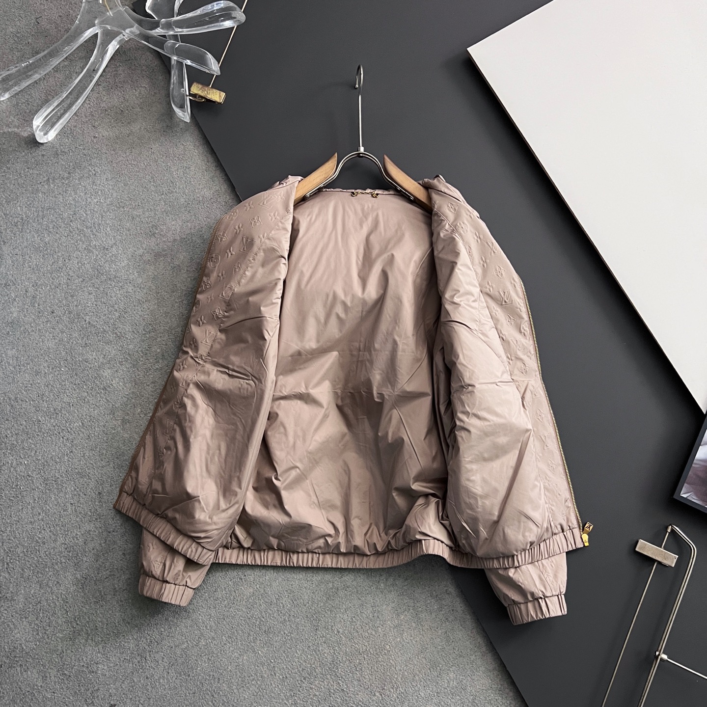 ） 1V* 2025秋冬新款🆕薄棉夹克 原版1:1订制五金配件全进口原版定制 欢迎专柜对比 超柔软 超级