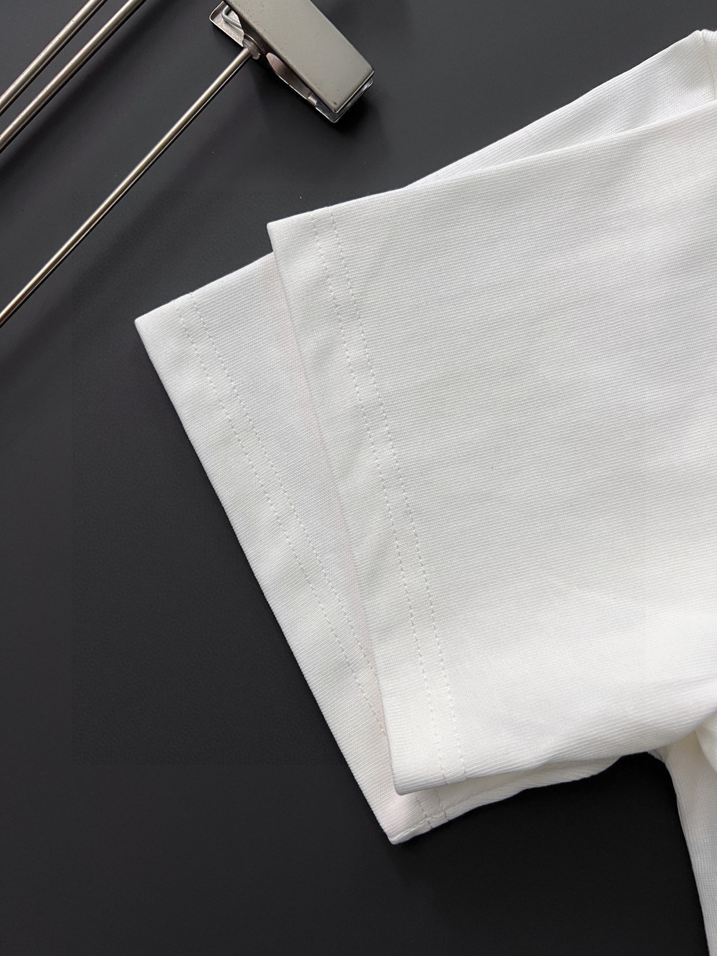 ）Fend福利*、2025Ss爆款280g纯棉双纱爆款现货四季系列短袖，简约基础衣橱神器， 休闲百搭必备