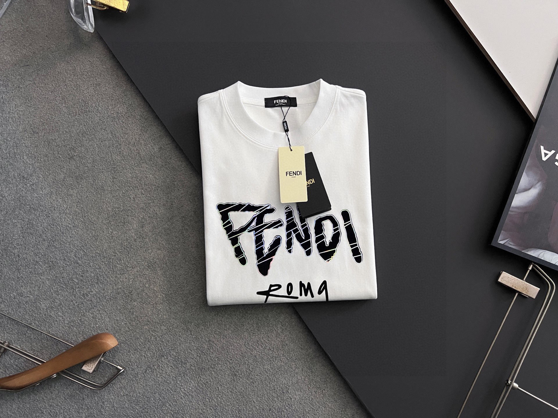 ）Fend福利*、2025Ss爆款280g纯棉双纱爆款现货四季系列短袖，简约基础衣橱神器， 休闲百搭必备