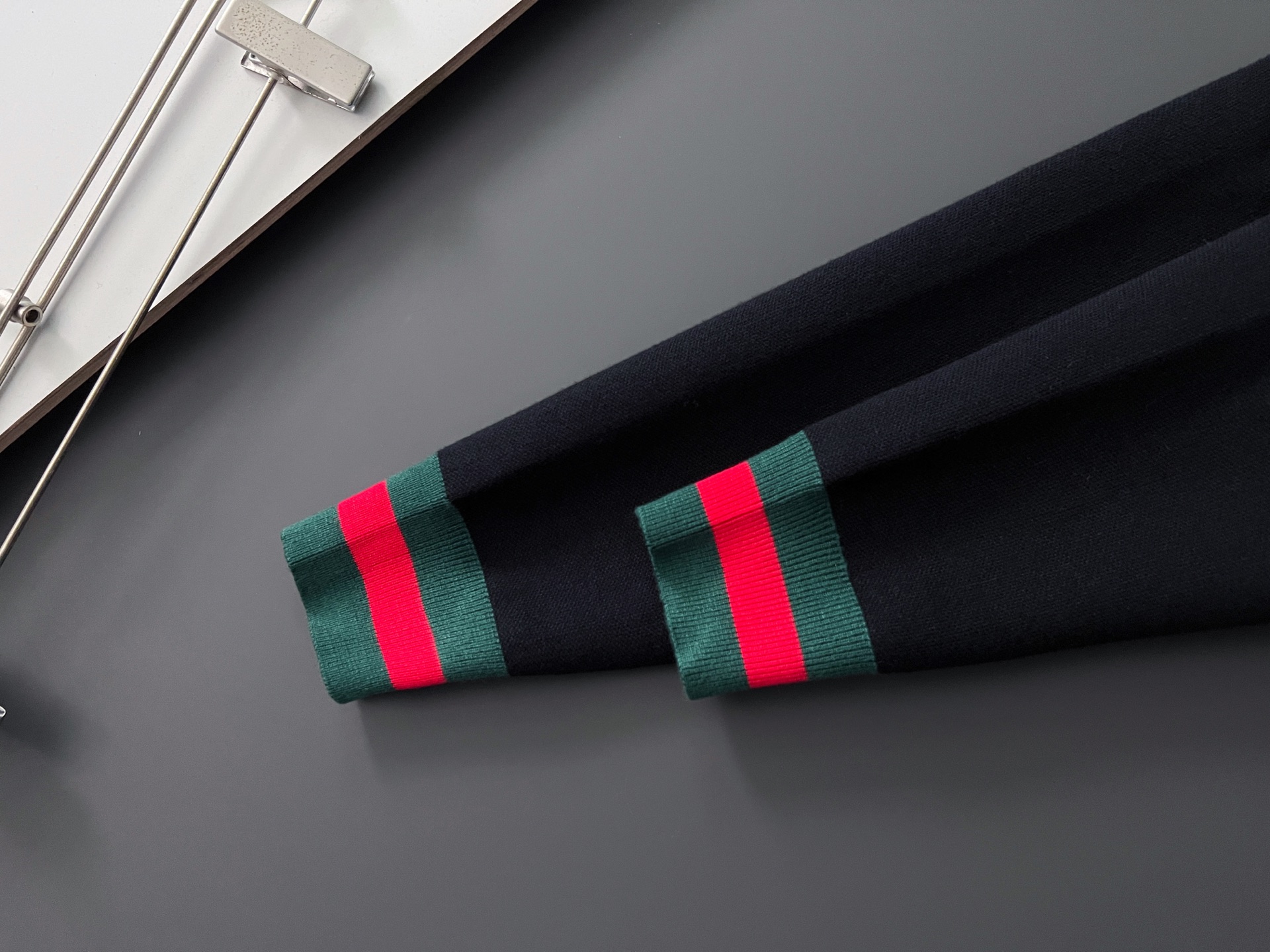 ）Gucc🌟·2025款毛衣，秋冬最新款！高品质意大利进口面料，高密度针织，百搭毛衣，内搭衬衫都帅气十足