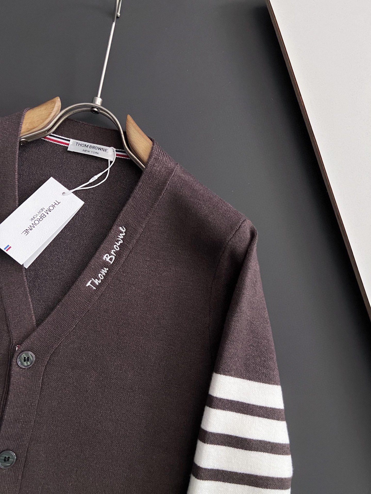 ） 贸易公司渠道货！买手店人气TOP单品！TB/桑姆·布*尼原单男士时装款针织羊绒羊毛混纺开衫毛衣上身效