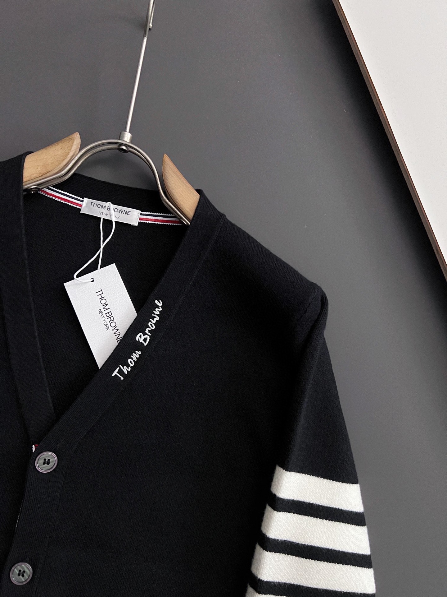 ） 贸易公司渠道货！买手店人气TOP单品！TB/桑姆·布*尼原单男士时装款针织羊绒羊毛混纺开衫毛衣上身效