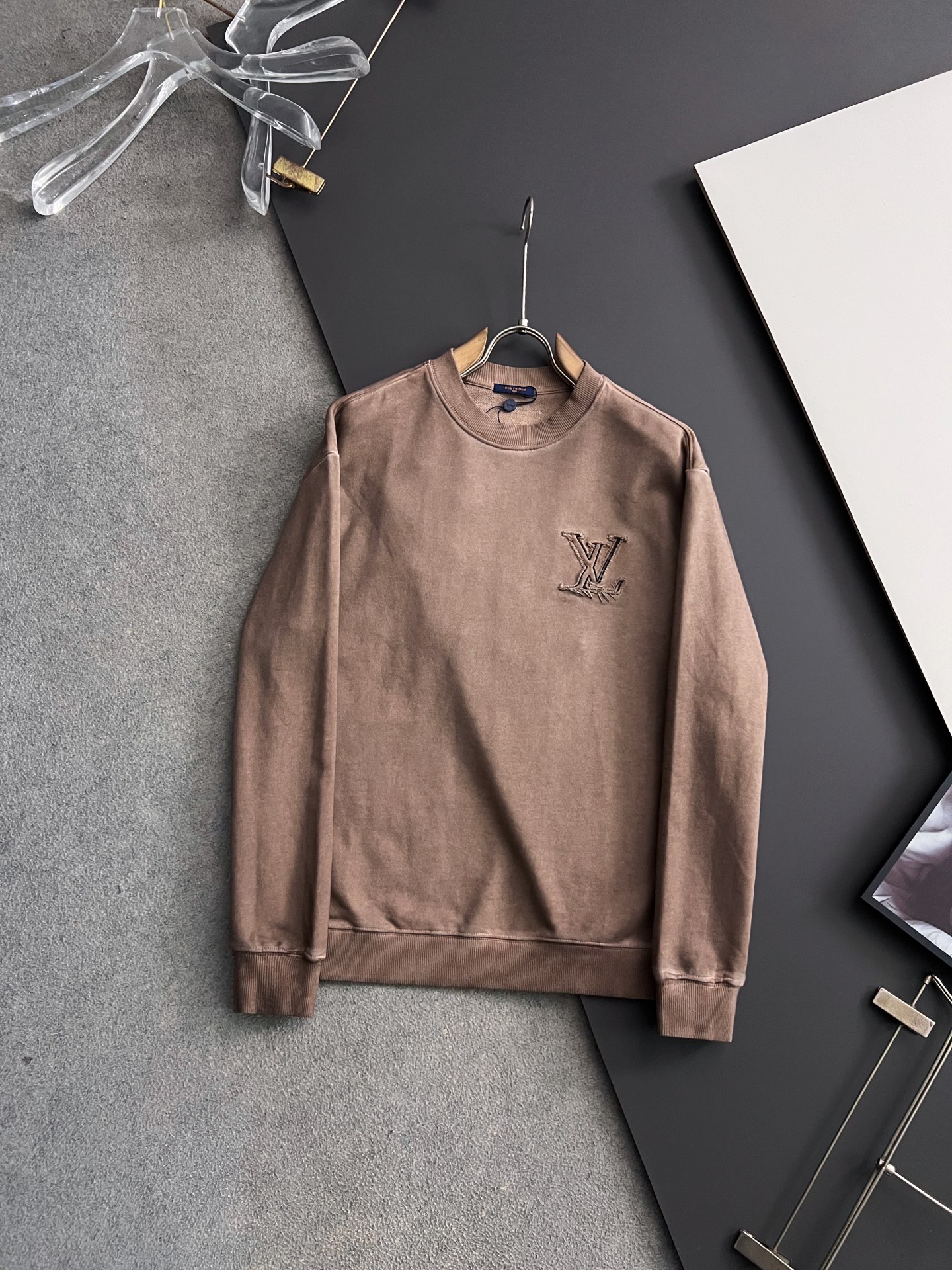 ）1V、25Ss蜡染水洗做旧顶级版本潮卫衣，最顶级的品质专柜原单，顶级制作工艺进口面料，专柜款独特设计，