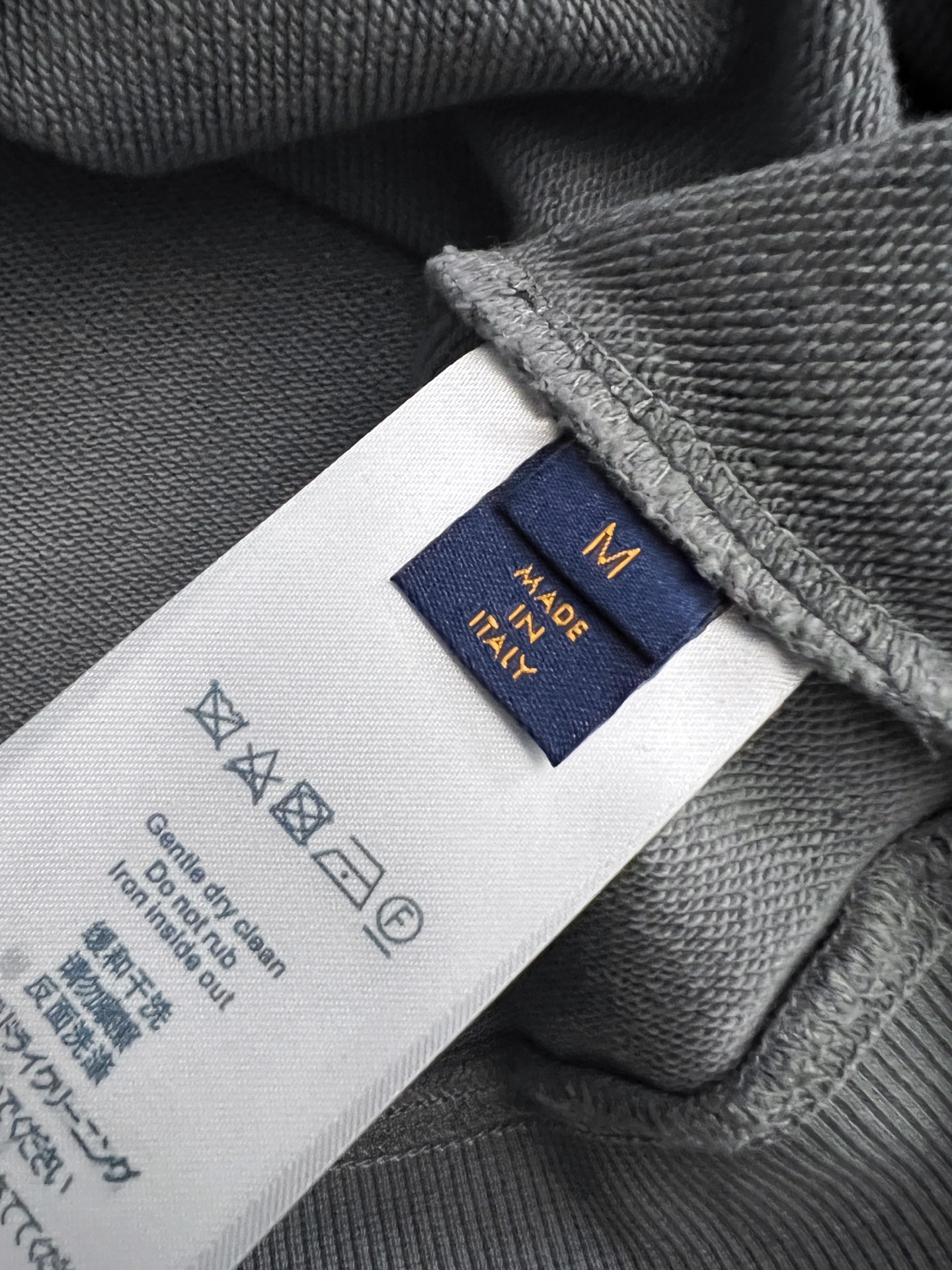 ）1V、25Ss蜡染水洗做旧顶级版本潮卫衣，最顶级的品质专柜原单，顶级制作工艺进口面料，专柜款独特设计，