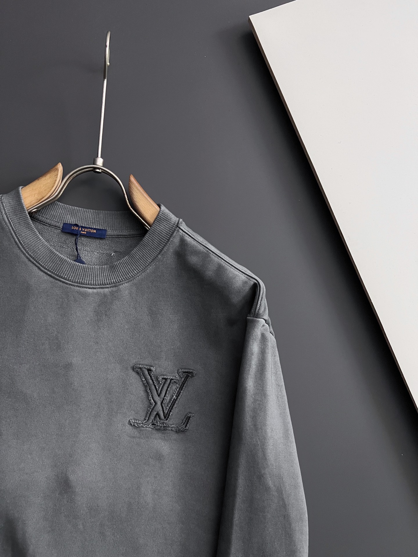 ）1V、25Ss蜡染水洗做旧顶级版本潮卫衣，最顶级的品质专柜原单，顶级制作工艺进口面料，专柜款独特设计，