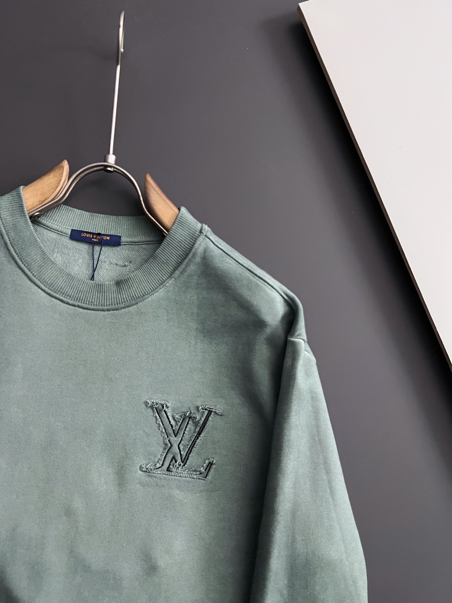 ）1V、25Ss蜡染水洗做旧顶级版本潮卫衣，最顶级的品质专柜原单，顶级制作工艺进口面料，专柜款独特设计，