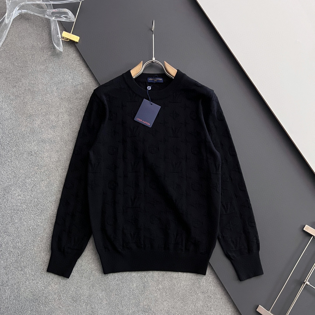 ）1V🌟高品质意大利进口面料，高密度针织，百搭毛衣，内搭衬衫都帅气十足！Logo标志！更耐穿更加不易变形