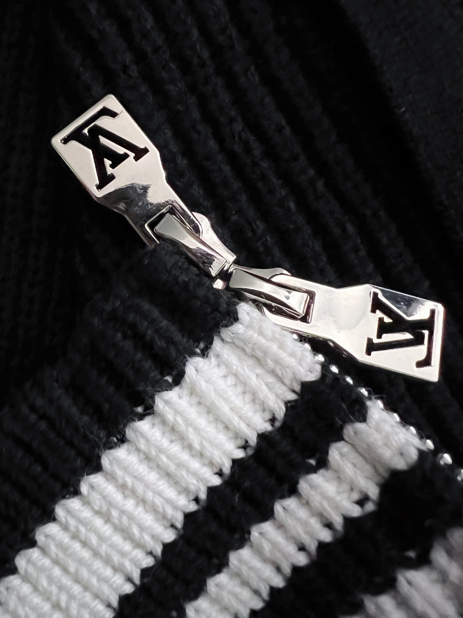 ）1V！秋冬新款男女同款高克重针织羊毛开衫，配色标识条纹工艺设计！钩织标识条纹修饰，设计经典配色钩织设计