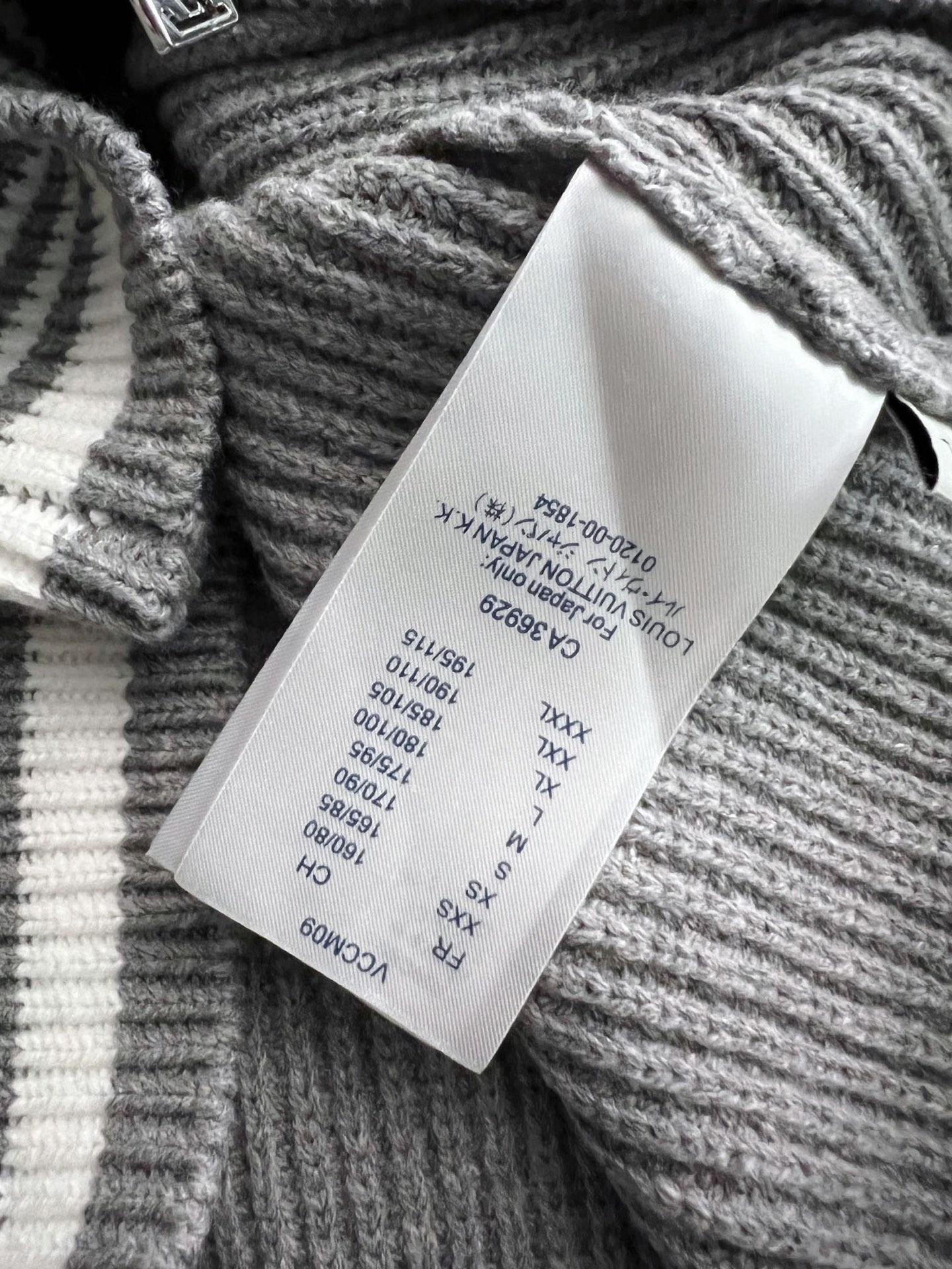 ）1V！秋冬新款男女同款高克重针织羊毛开衫，配色标识条纹工艺设计！钩织标识条纹修饰，设计经典配色钩织设计