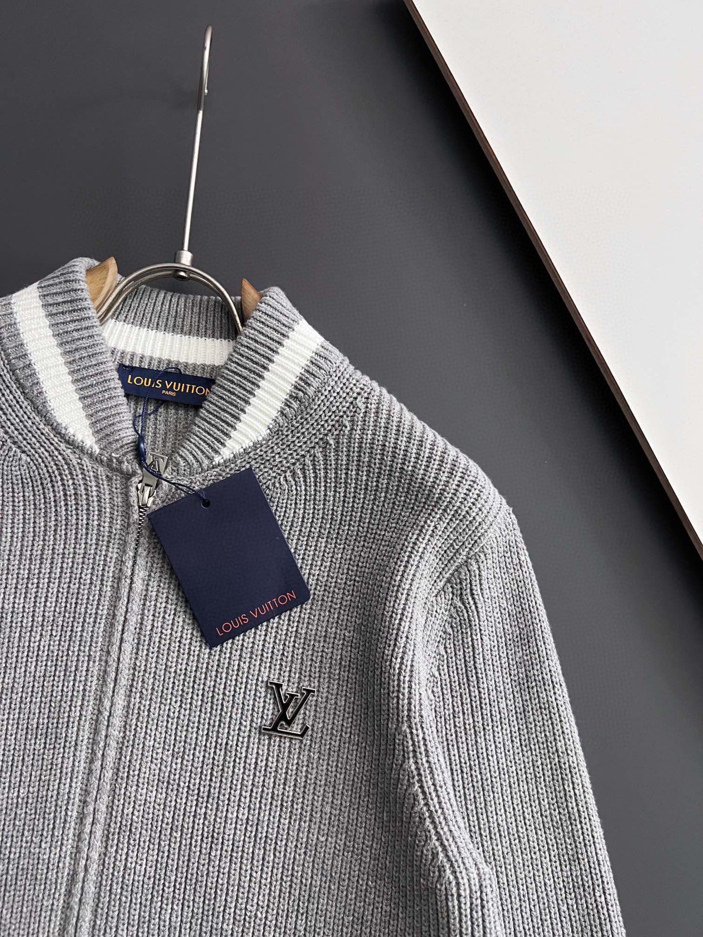 ）1V！秋冬新款男女同款高克重针织羊毛开衫，配色标识条纹工艺设计！钩织标识条纹修饰，设计经典配色钩织设计