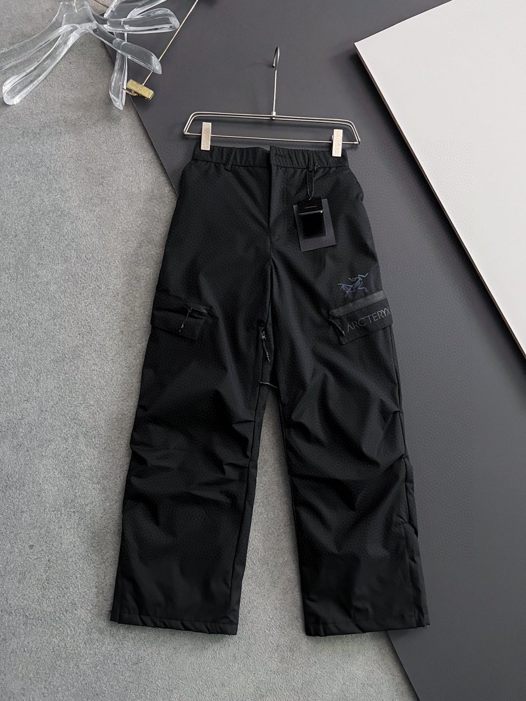 ）始祖🐦 羽绒裤🌟巨保暖 2025FW入冬装备 硬壳挡风90％白鸭绒填充 压缩后能马上立马回弹起来 蓬松