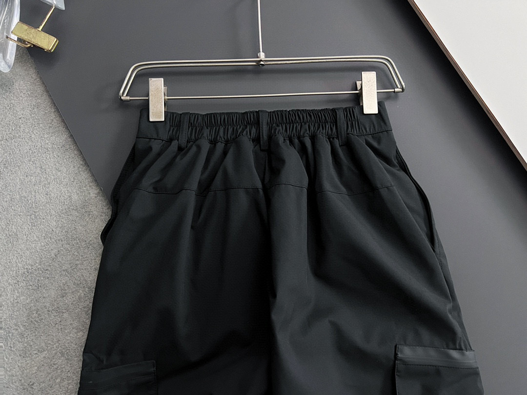 ）始祖🐦 羽绒裤🌟巨保暖 2025FW入冬装备 硬壳挡风90％白鸭绒填充 压缩后能马上立马回弹起来 蓬松