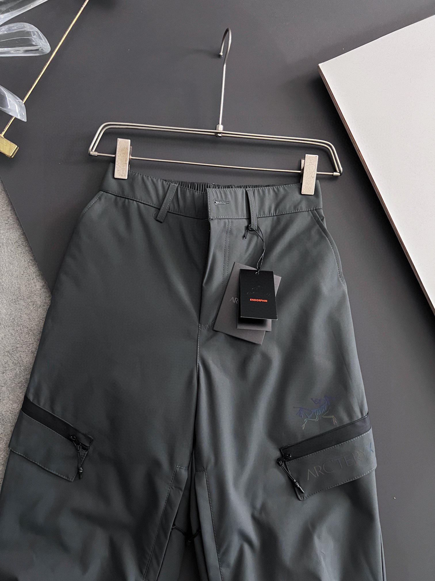 ）始祖🐦 羽绒裤🌟巨保暖 2025FW入冬装备 硬壳挡风90％白鸭绒填充 压缩后能马上立马回弹起来 蓬松