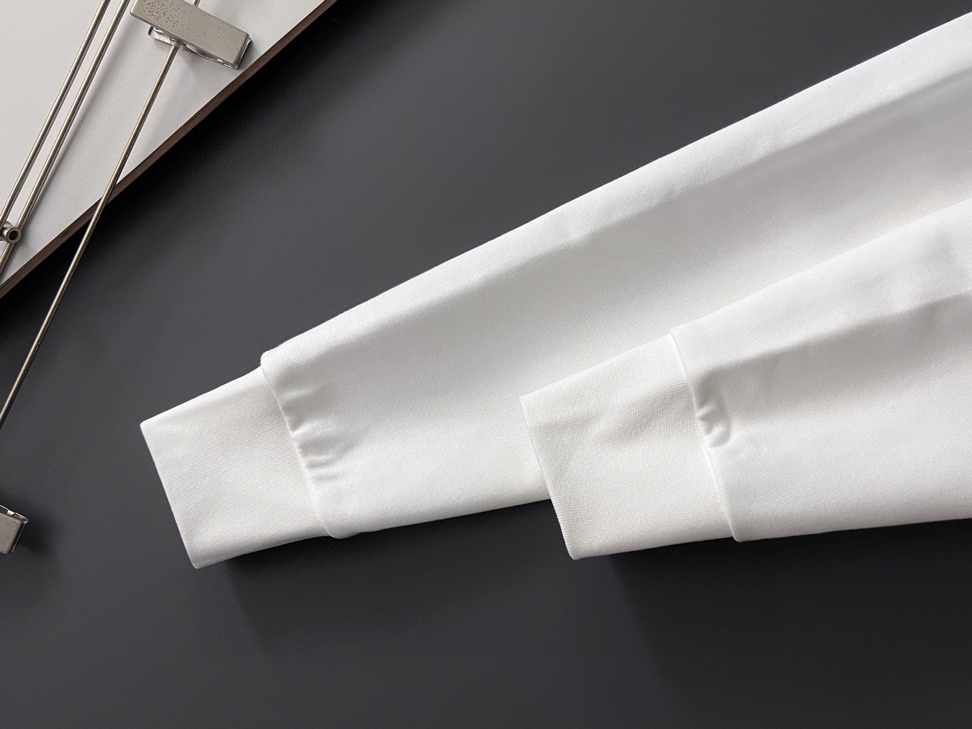 ）Cel*🌟最高版｜独家 高端定制。 15年专业卫衣，无论是面料上还是版型上都是完美越级，精美工艺圆领款