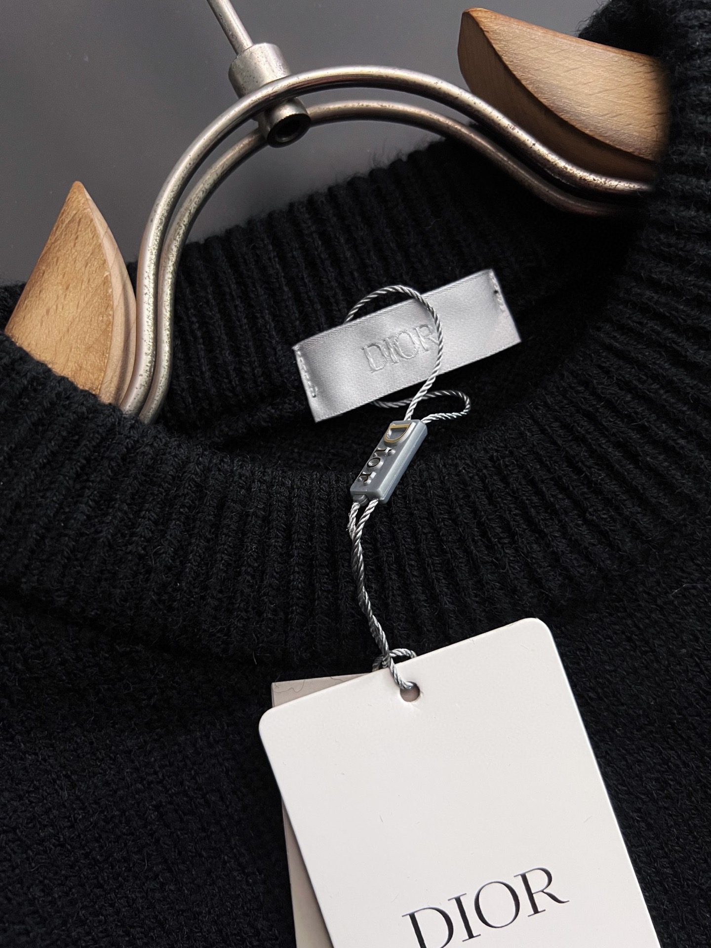 ）CD🌟秋冬最新款拼色毛衣！高品质意大利进口羊毛，高密度针织，百搭毛衣，Logo标志刺绣！更耐穿更加不易