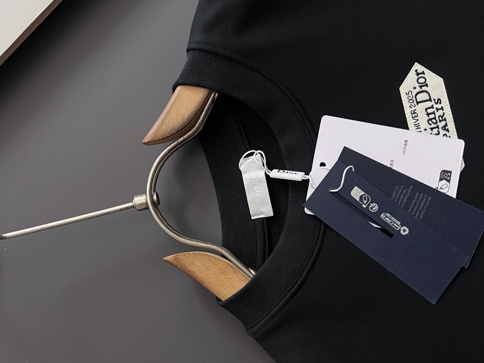 ）CD*🌟最高版｜独家 高端定制。 15年专业卫衣，无论是面料上还是版型上都是完美越级，精美工艺圆领款，