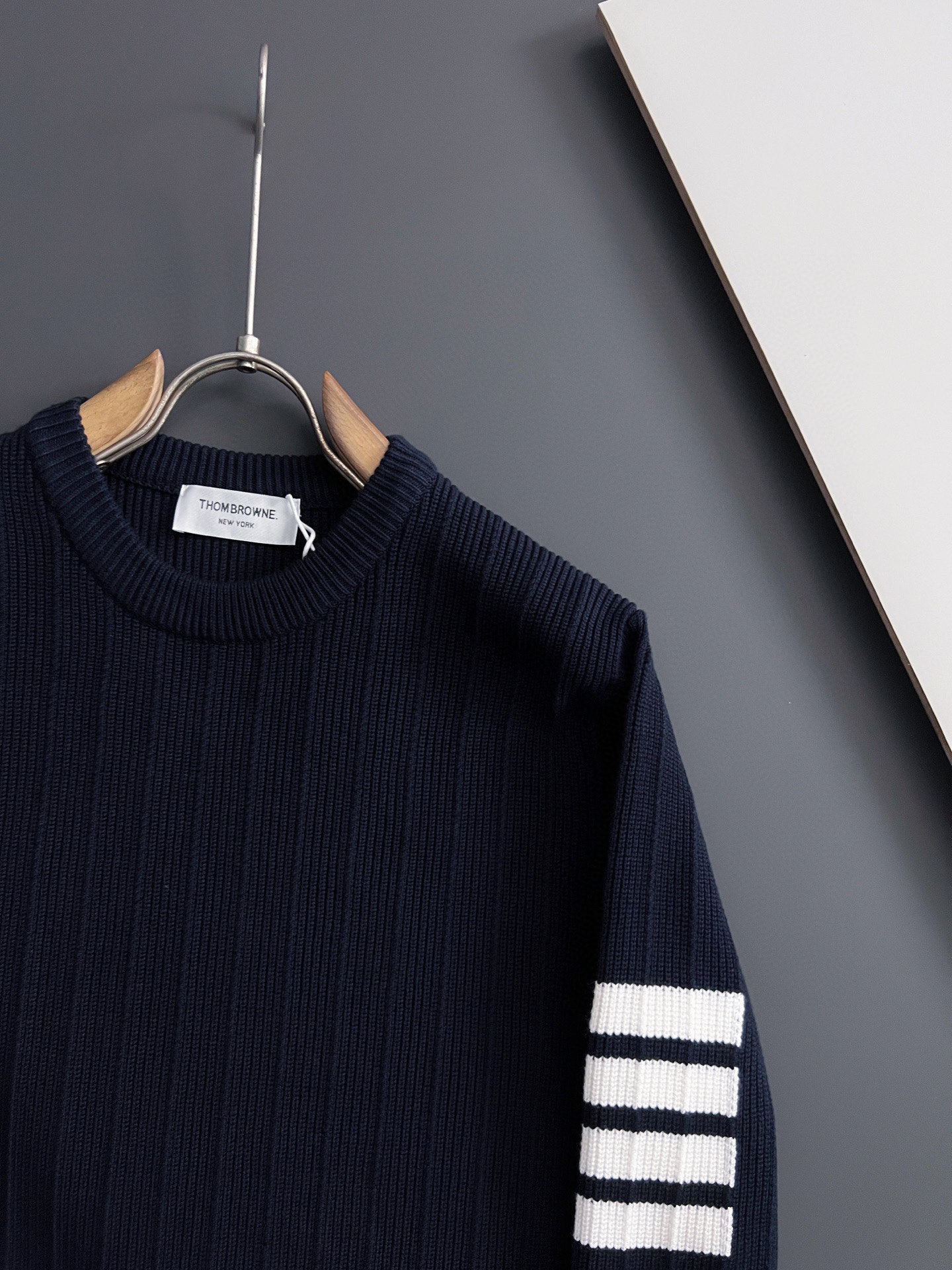 ）TB*最新爆款、25ss最新款秋冬时尚毛衣7针织线、最顶级版黑色华夫格提针织log0纯色专柜款针织线衫