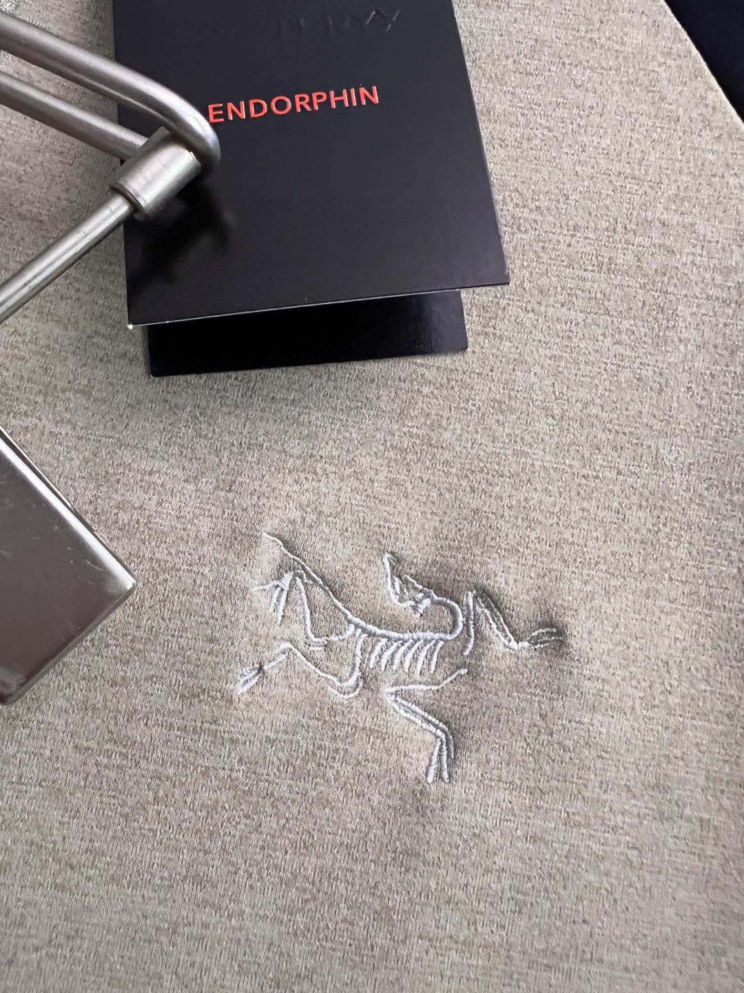 ）始祖🐦！秋冬限定百搭王｜进口麻桑棉独家定制。 精美刺绣工艺半拉链，柔软贴身科技面料，定制原版螺纹，档次