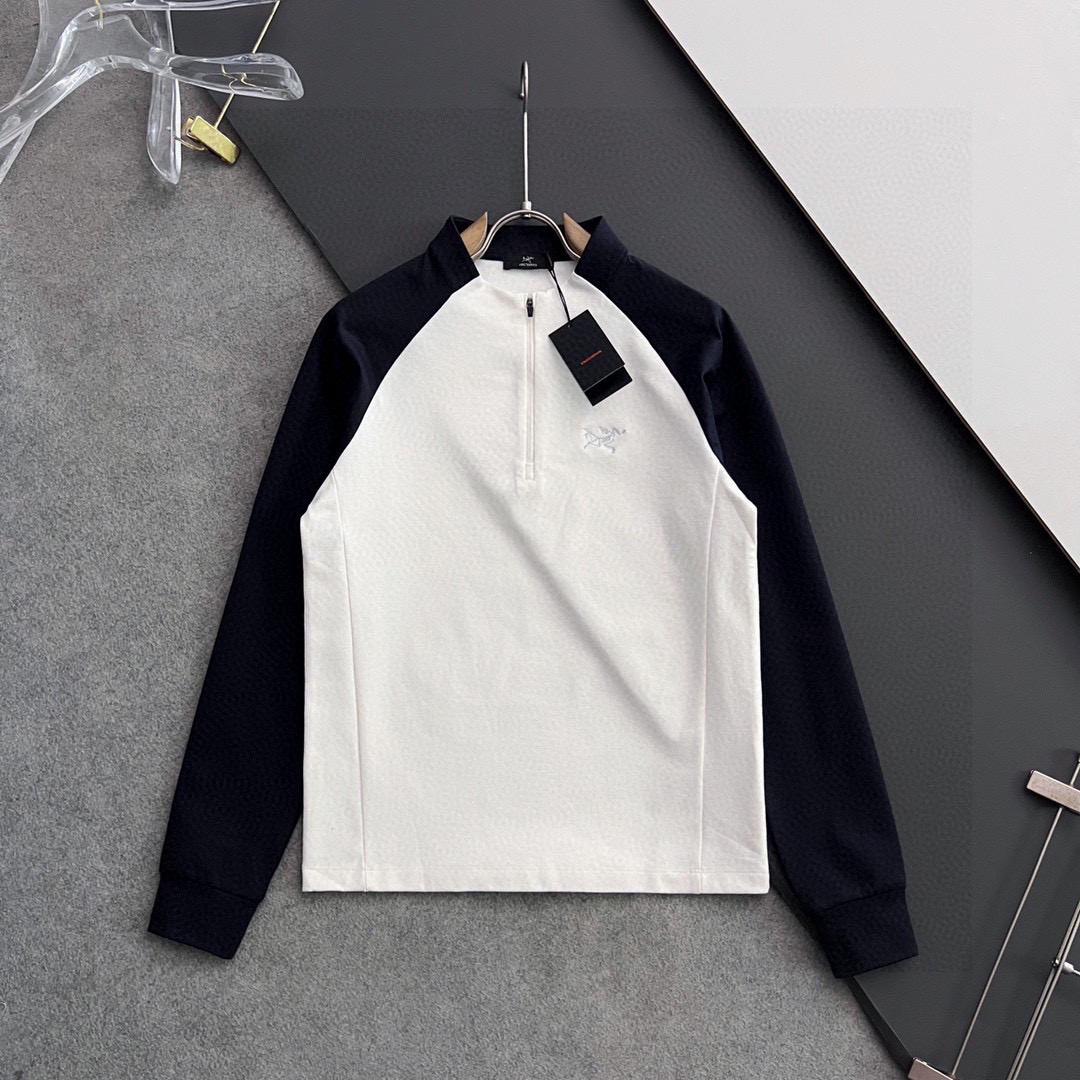 ）始祖🐦！秋冬限定百搭王｜进口麻桑棉独家定制。 精美刺绣工艺半拉链，柔软贴身科技面料，定制原版螺纹，档次