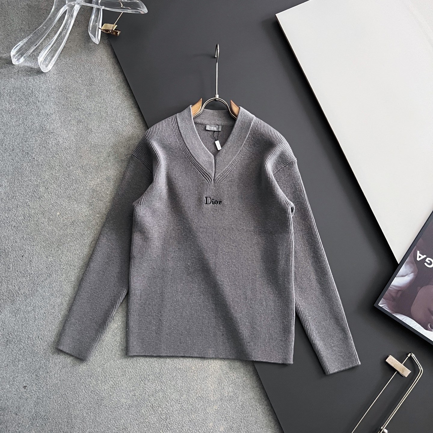 ）CD🌟秋冬新款男女同款高克重针织羊毛开衫，配色标识条纹工艺设计！钩织标识条纹修饰，设计经典配色钩织设计