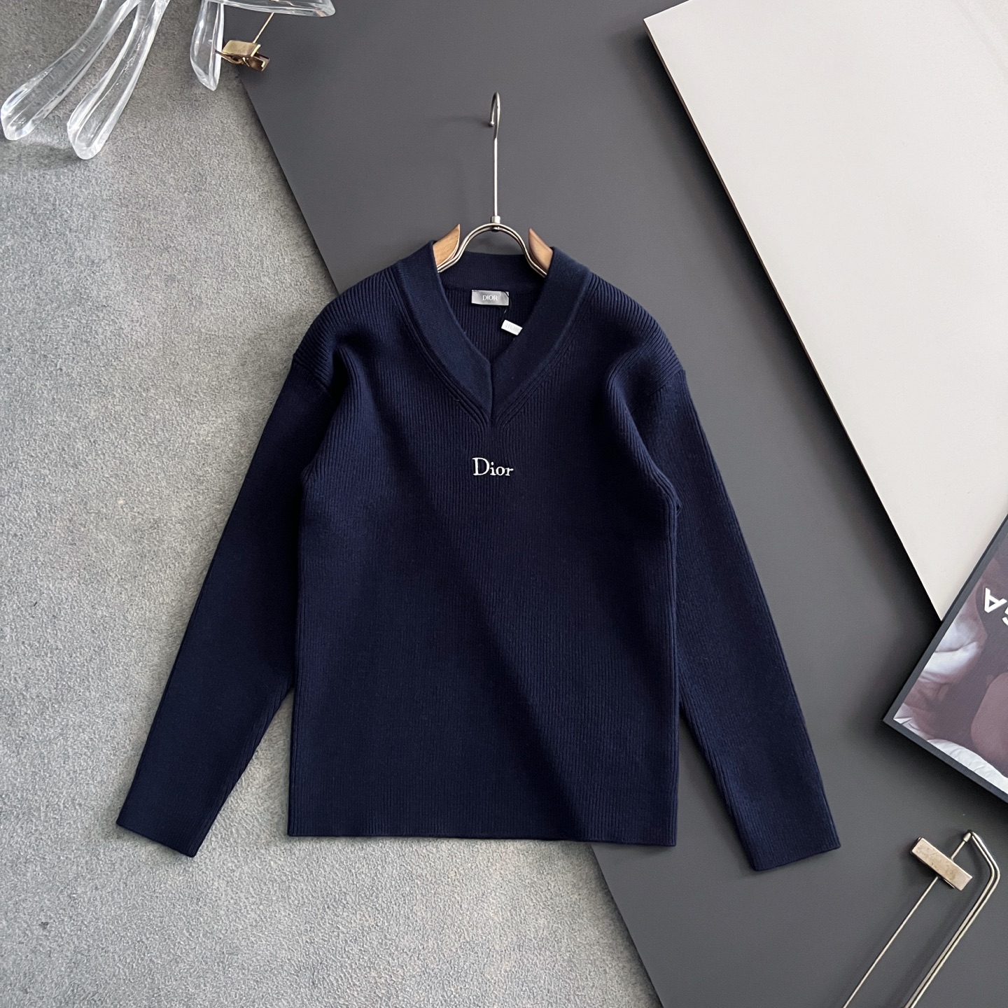 ）CD🌟秋冬新款男女同款高克重针织羊毛开衫，配色标识条纹工艺设计！钩织标识条纹修饰，设计经典配色钩织设计