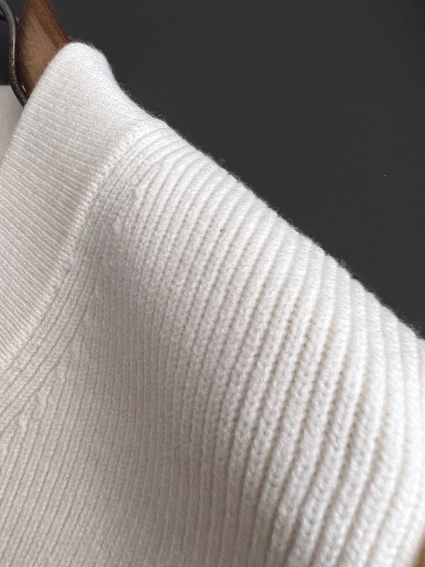 ）CD🌟秋冬新款男女同款高克重针织羊毛开衫，配色标识条纹工艺设计！钩织标识条纹修饰，设计经典配色钩织设计