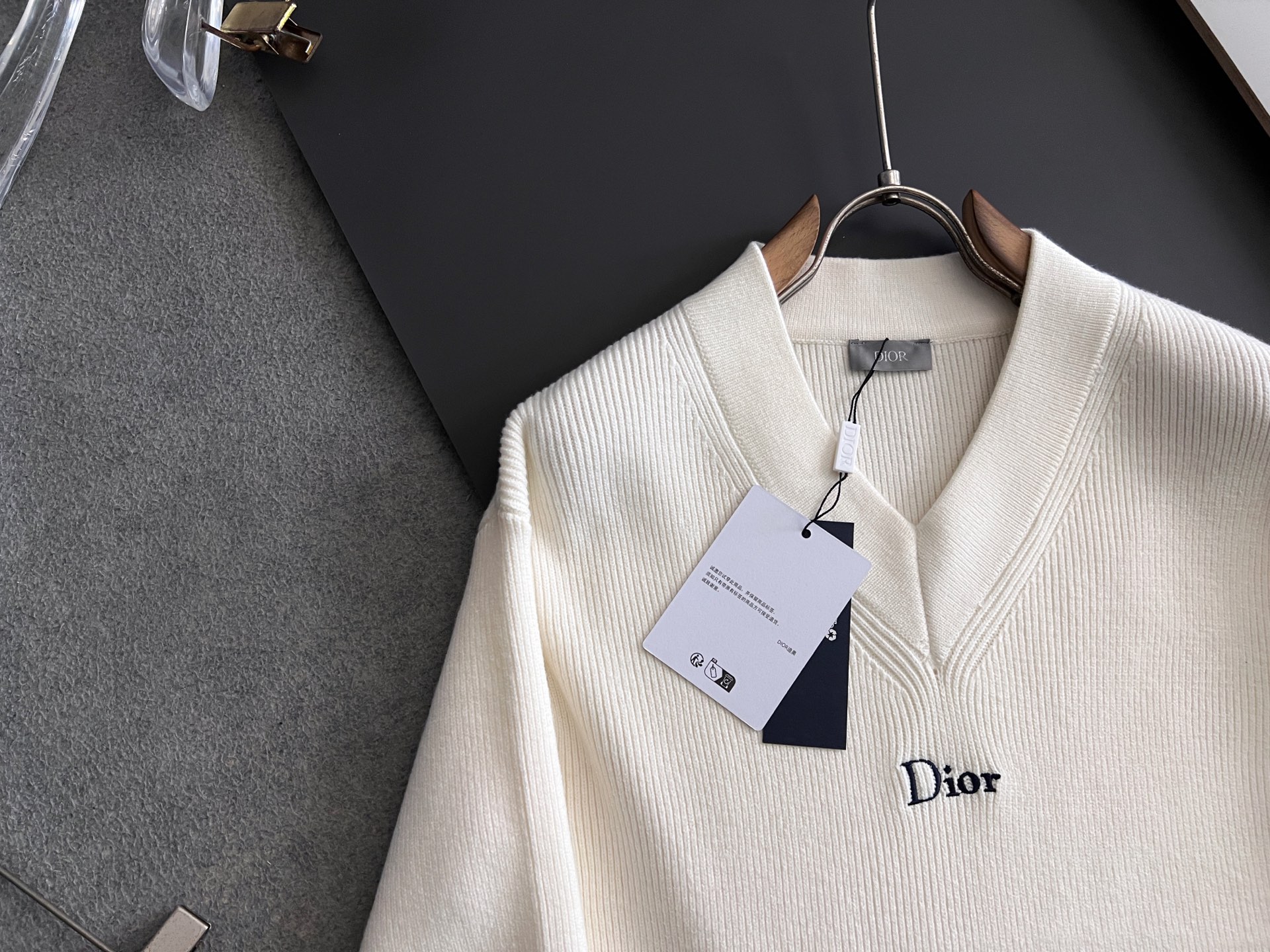 ）CD🌟秋冬新款男女同款高克重针织羊毛开衫，配色标识条纹工艺设计！钩织标识条纹修饰，设计经典配色钩织设计