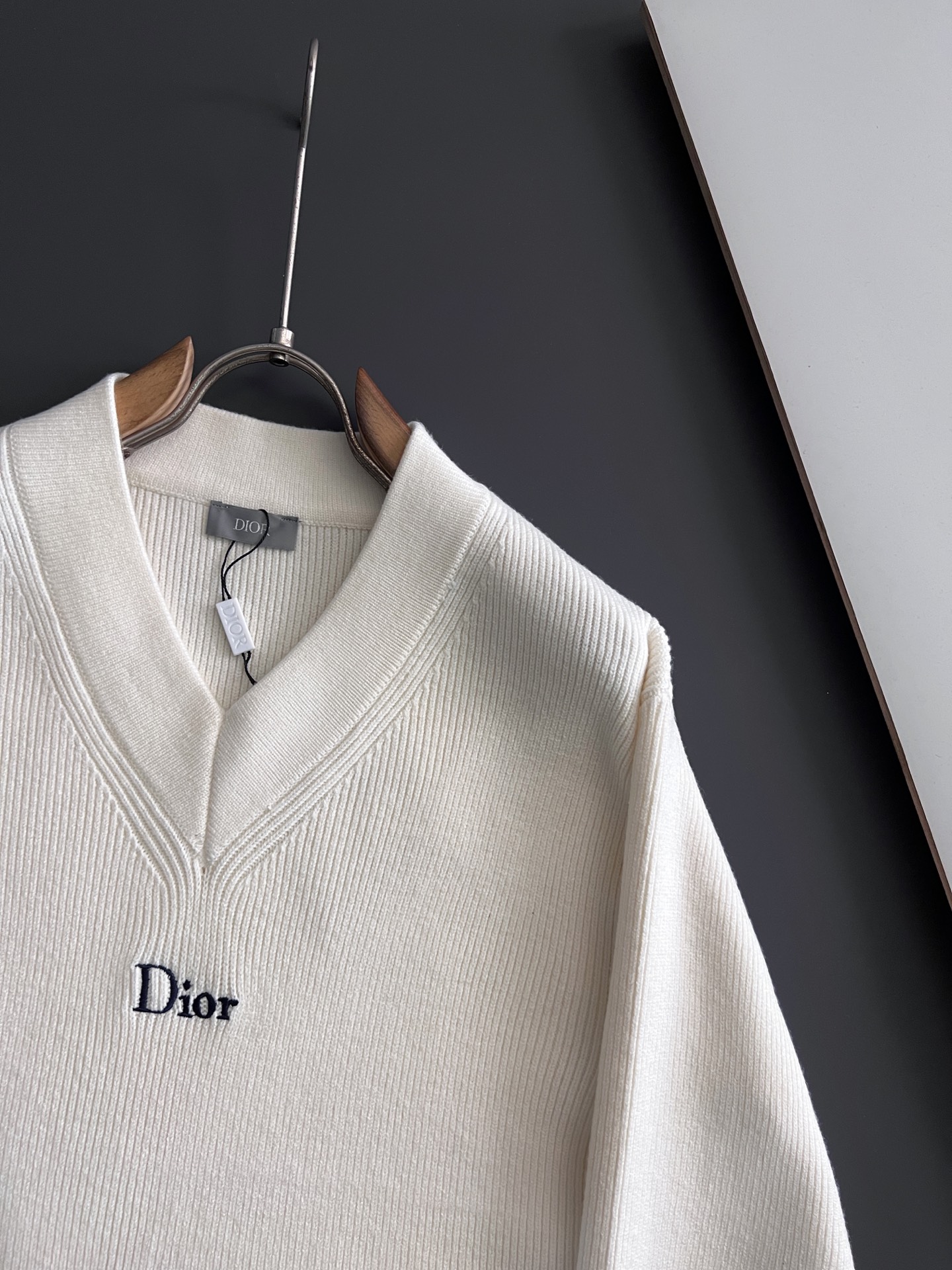 ）CD🌟秋冬新款男女同款高克重针织羊毛开衫，配色标识条纹工艺设计！钩织标识条纹修饰，设计经典配色钩织设计