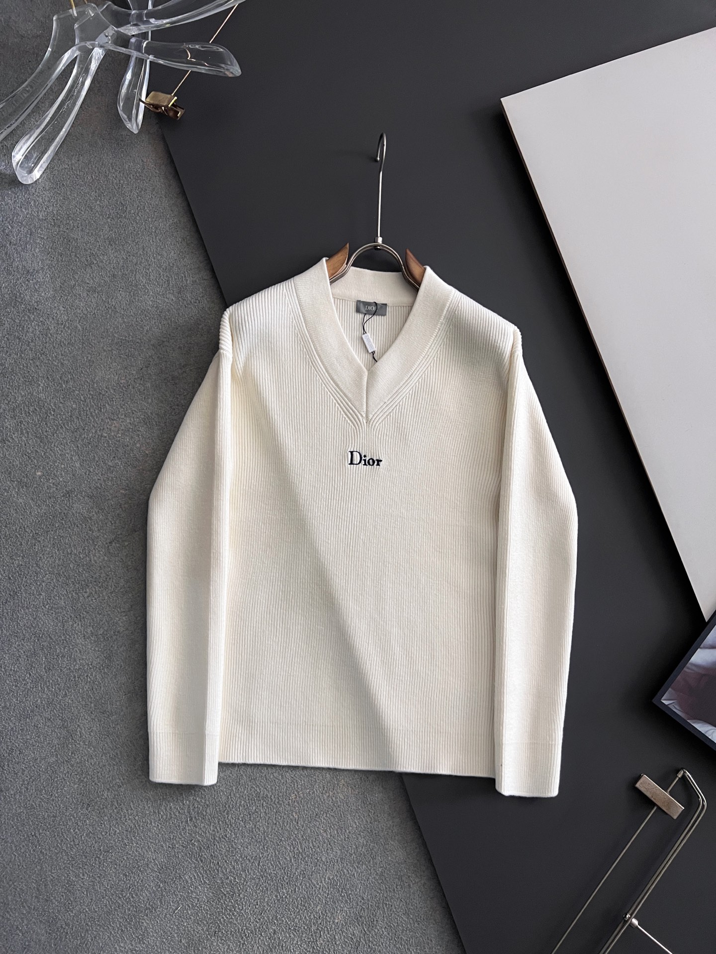 ）CD🌟秋冬新款男女同款高克重针织羊毛开衫，配色标识条纹工艺设计！钩织标识条纹修饰，设计经典配色钩织设计