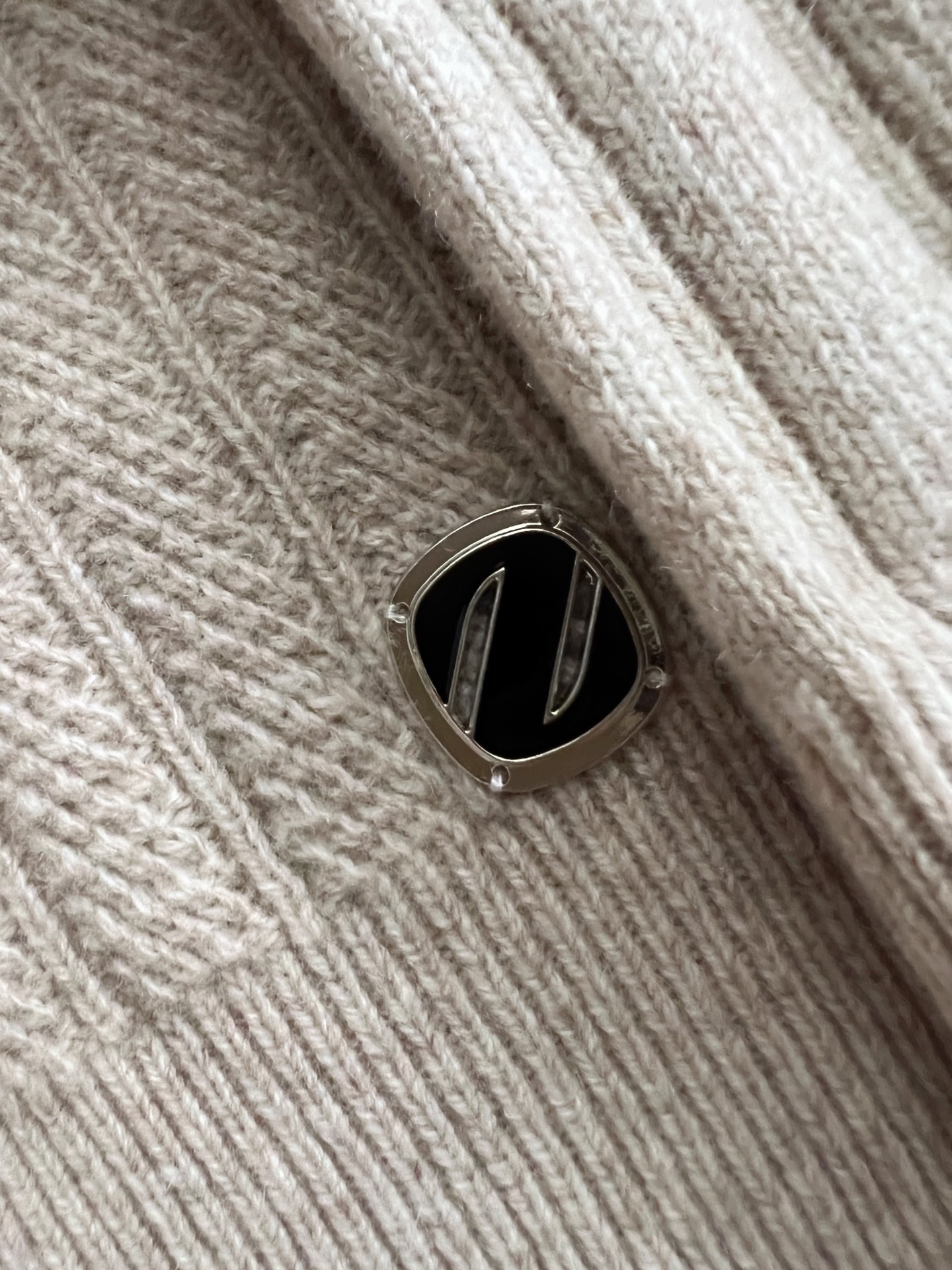 ）Zegn*🌟顶级版冬季羊绒衫（绵羊毛100%），轻商务老钱风，此款毛衣甄选客供进口100％针织羊毛材质