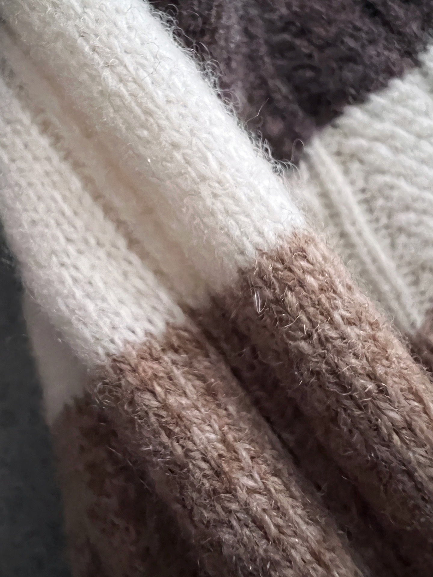 ）Zegn*🌟顶级版冬季羊绒衫（绵羊毛100%），轻商务老钱风，此款毛衣甄选客供进口100％针织羊毛材质