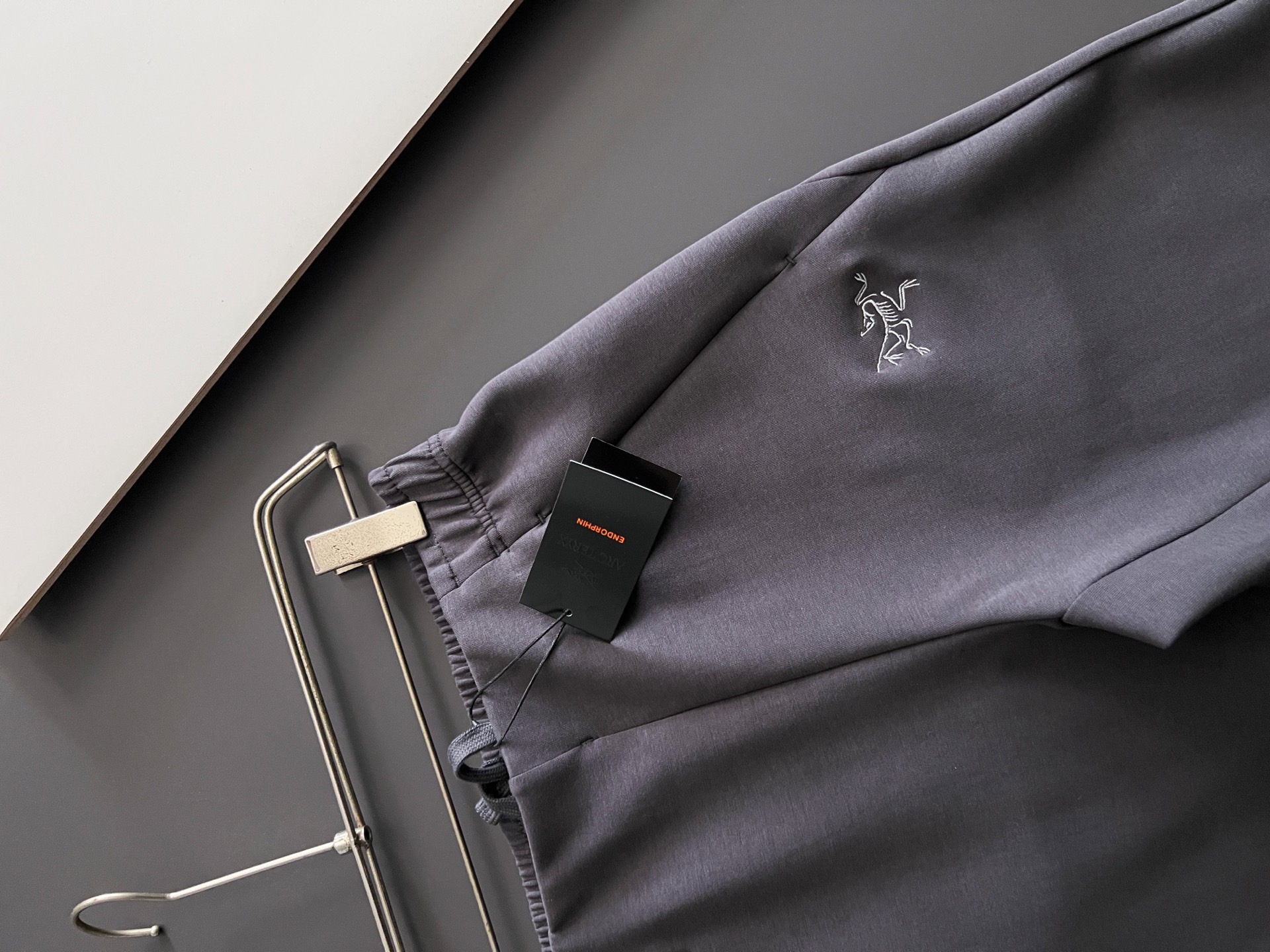 ） 始祖🐦ARC🌟2026Ss最新款男士轻商务工装软壳休闲裤.....……标志性的鸟家LOGO刺绣 休闲