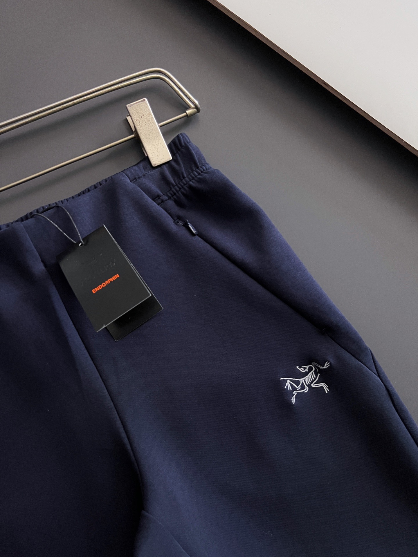 ） 始祖🐦ARC🌟2026Ss最新款男士轻商务工装软壳休闲裤.....……标志性的鸟家LOGO刺绣 休闲