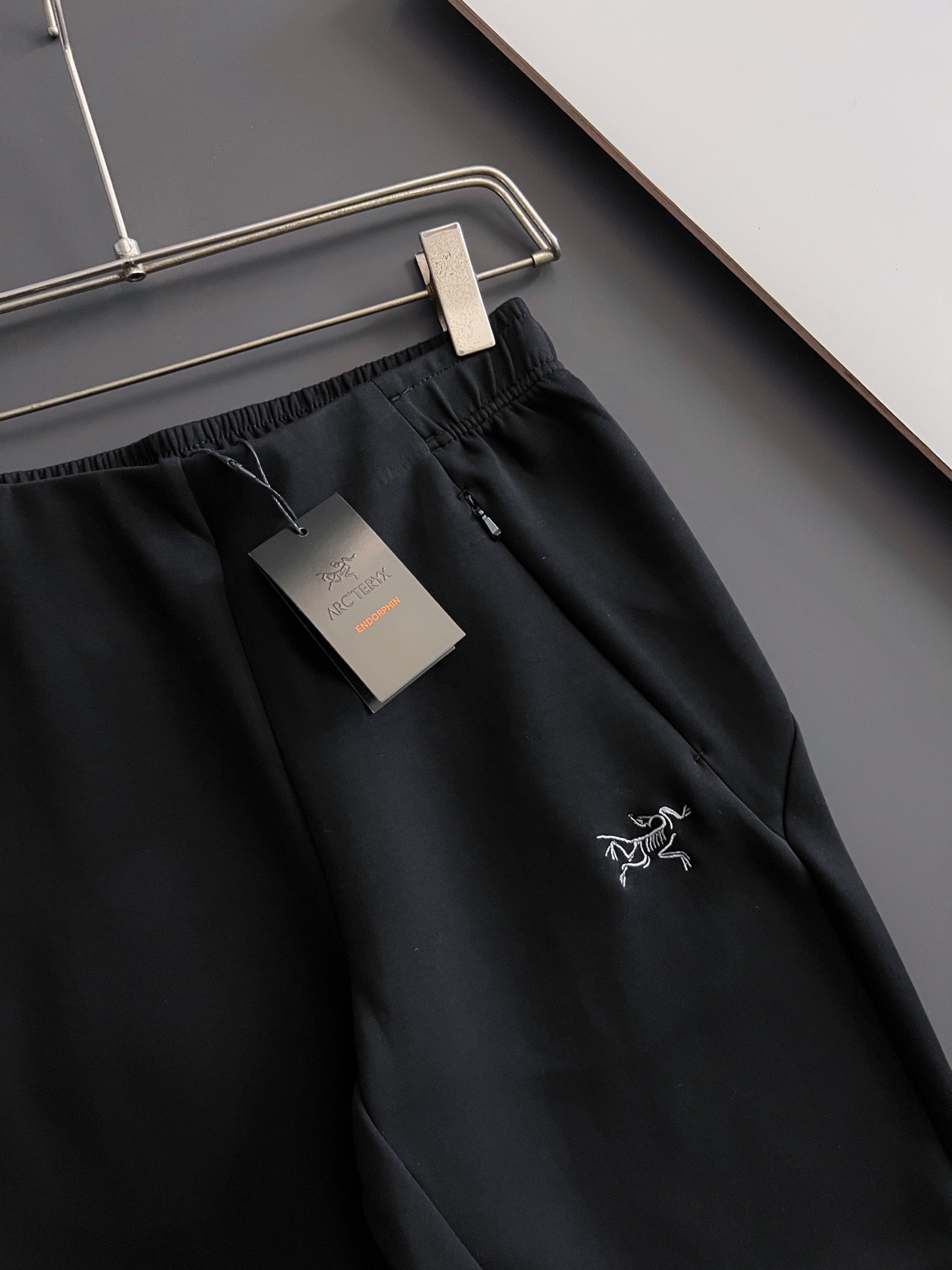 ） 始祖🐦ARC🌟2026Ss最新款男士轻商务工装软壳休闲裤.....……标志性的鸟家LOGO刺绣 休闲